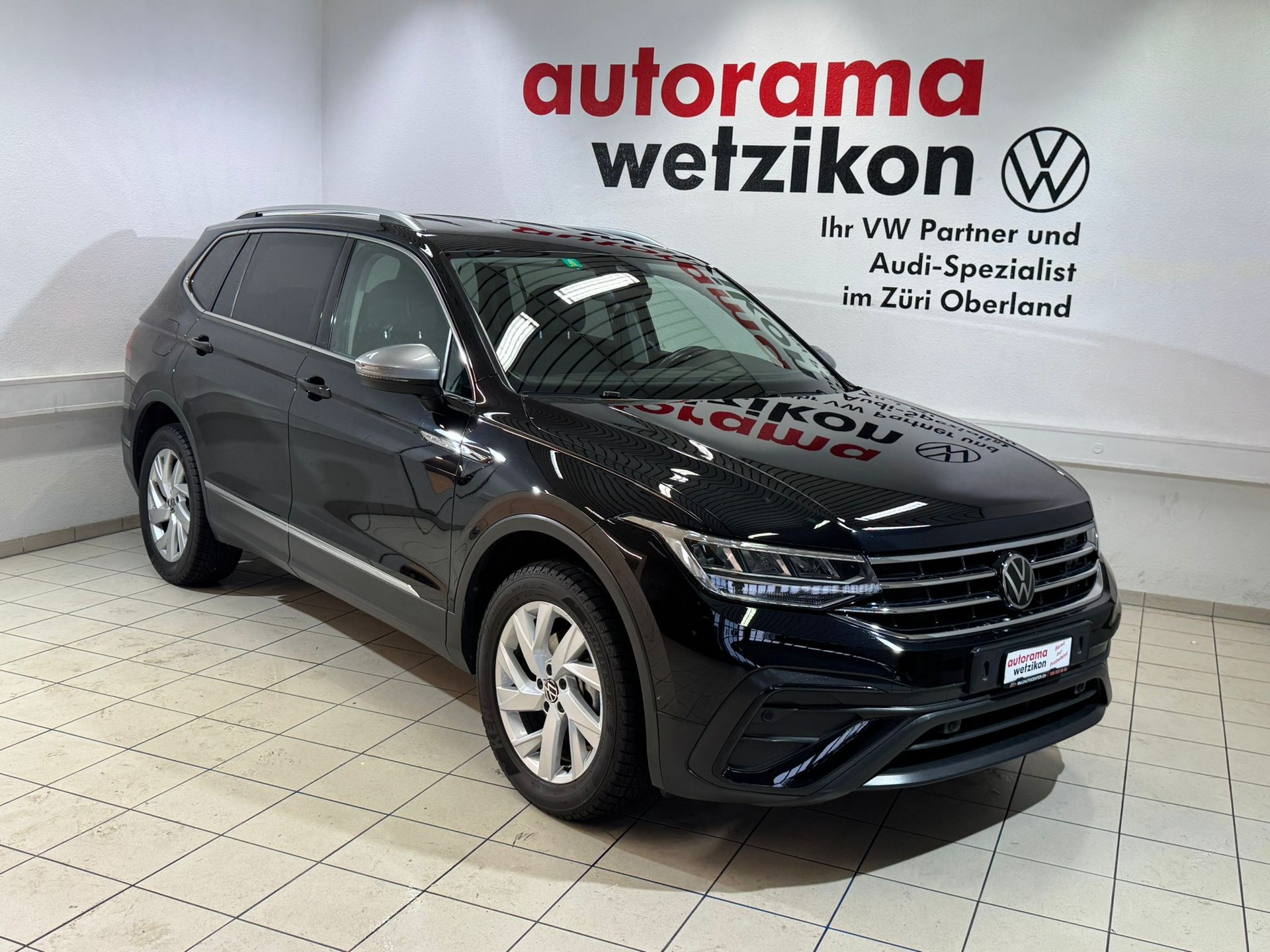 VW Tiguan Allspace 2.0 TDI SCR Life DSG-showroom-element-1