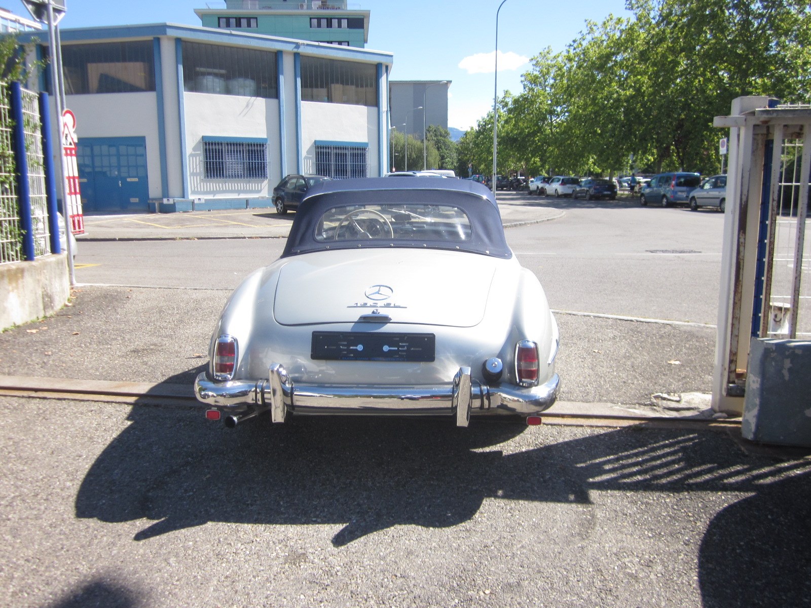 MERCEDES-BENZ 190 SL-image-2