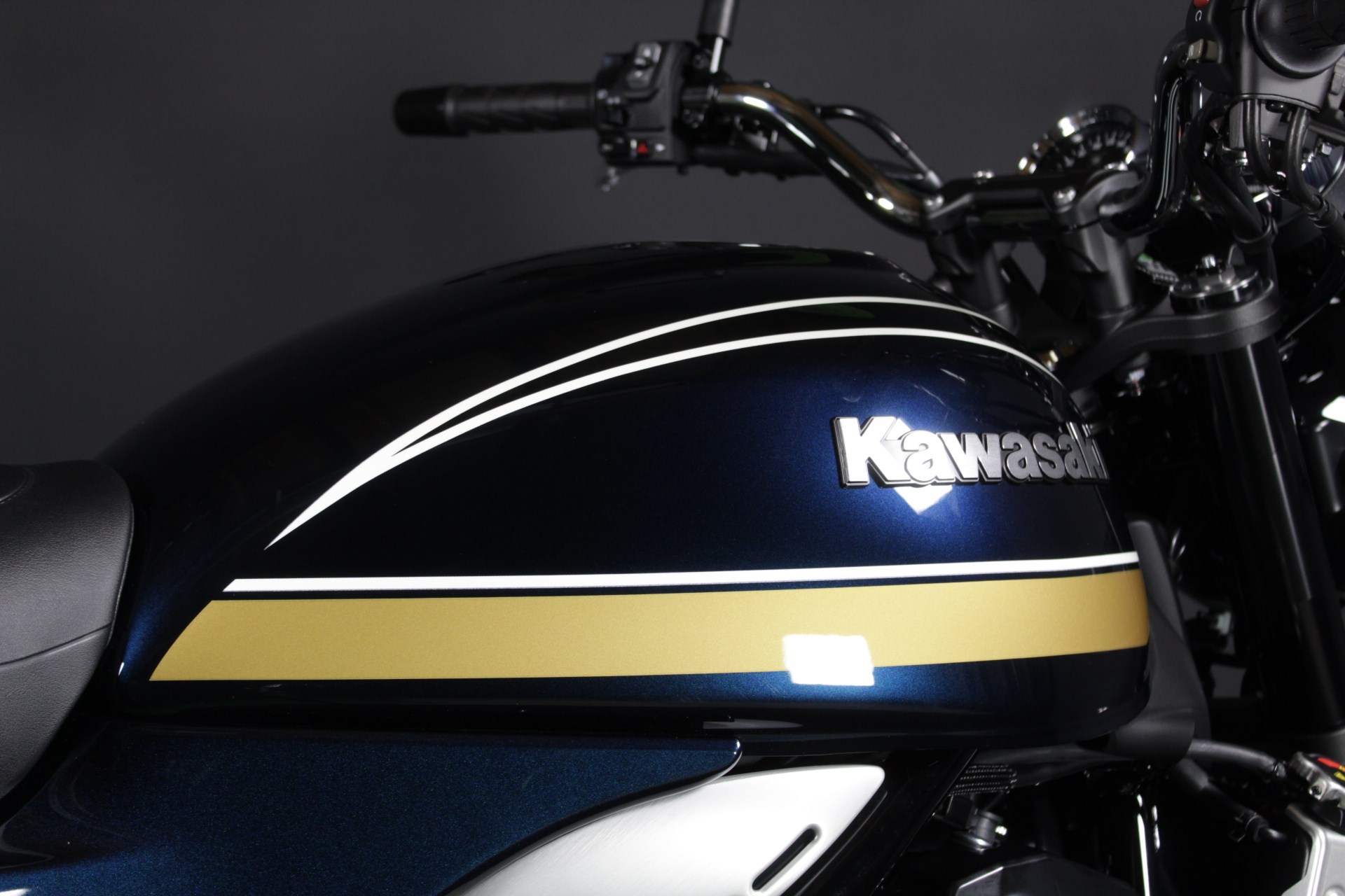 KAWASAKI Z 900 RS-image-3
