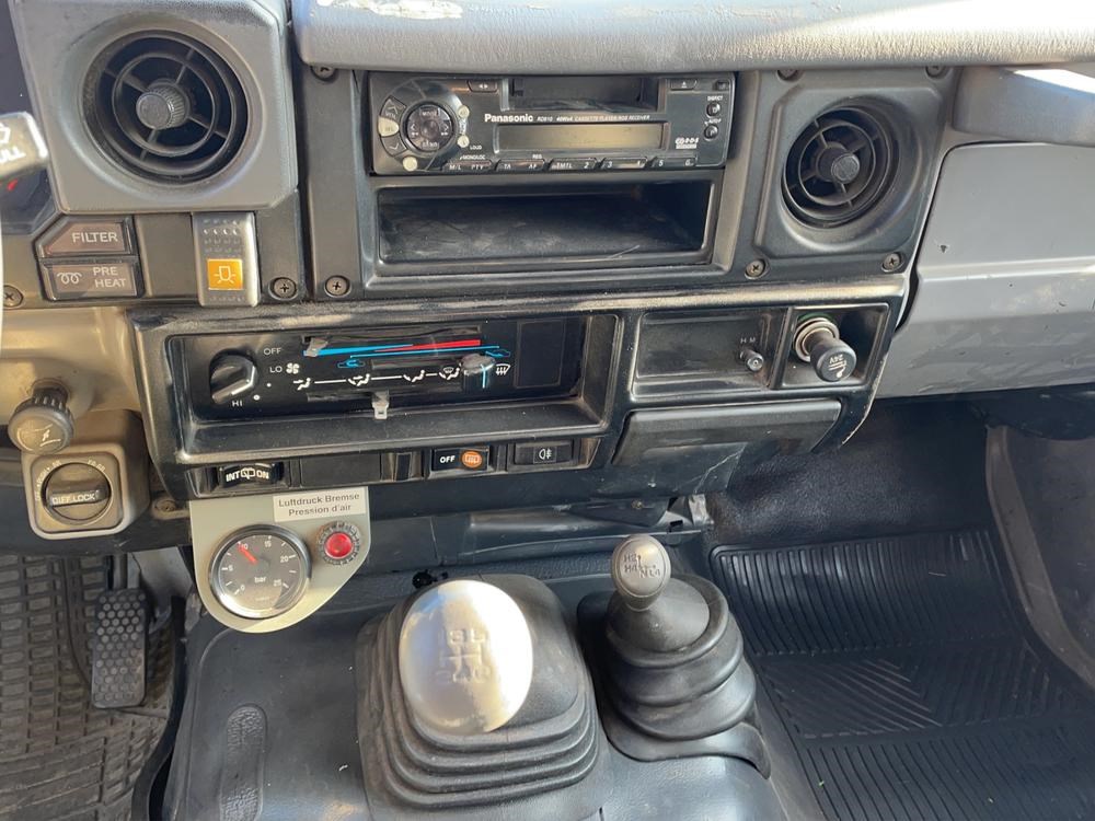 TOYOTA Land Cruiser 400 FRP-Top 4.2 D-image-5