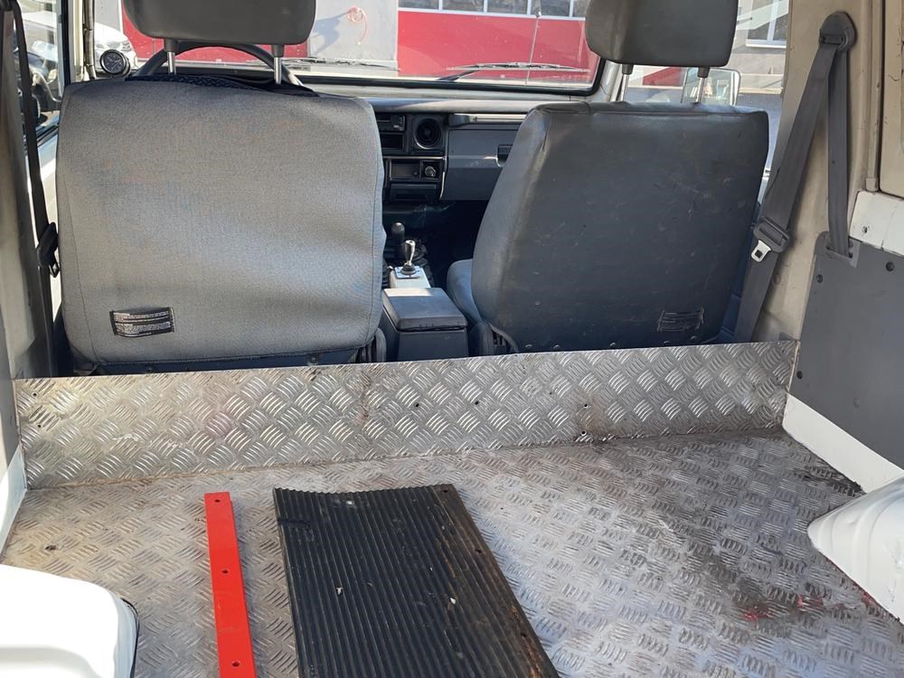 TOYOTA Land Cruiser 400 FRP-Top 4.2 D-image-8