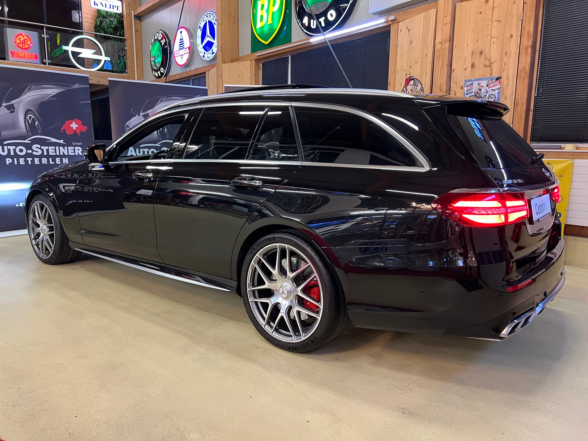 MERCEDES-BENZ AB MFK !! E 63 AMG "612 PS" S+ 4 MATIC 9G-TRONIC. CH WAGEN ABSOLUTE VOLLAUSSTATTUNG. NP 179`000.- LEASING 499.--image-11
