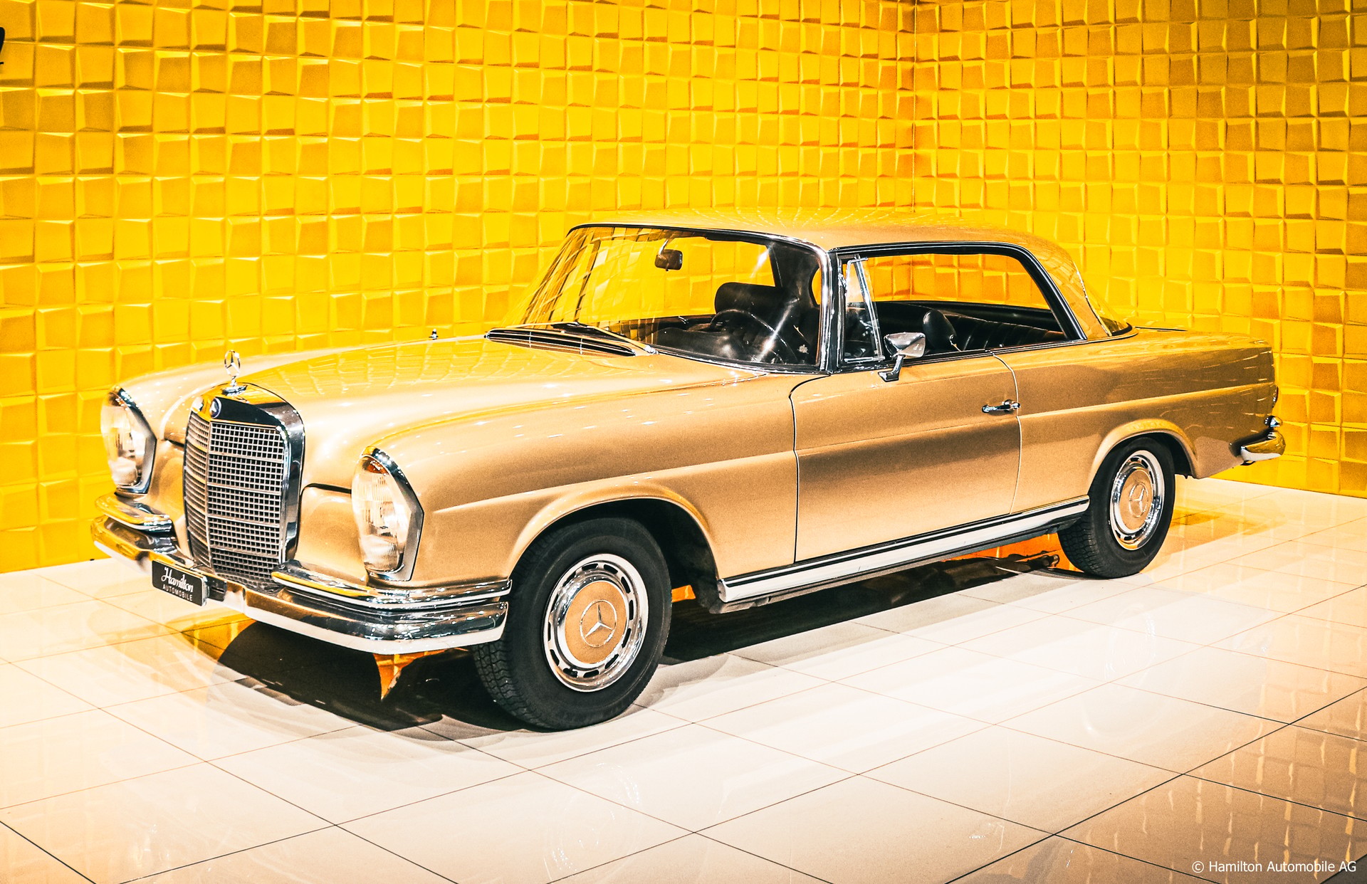 MERCEDES-BENZ 280 SE/b (VETERAN 2024)-showroom-element-3