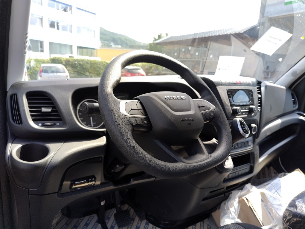 IVECO Daily 35S16A8-image-8