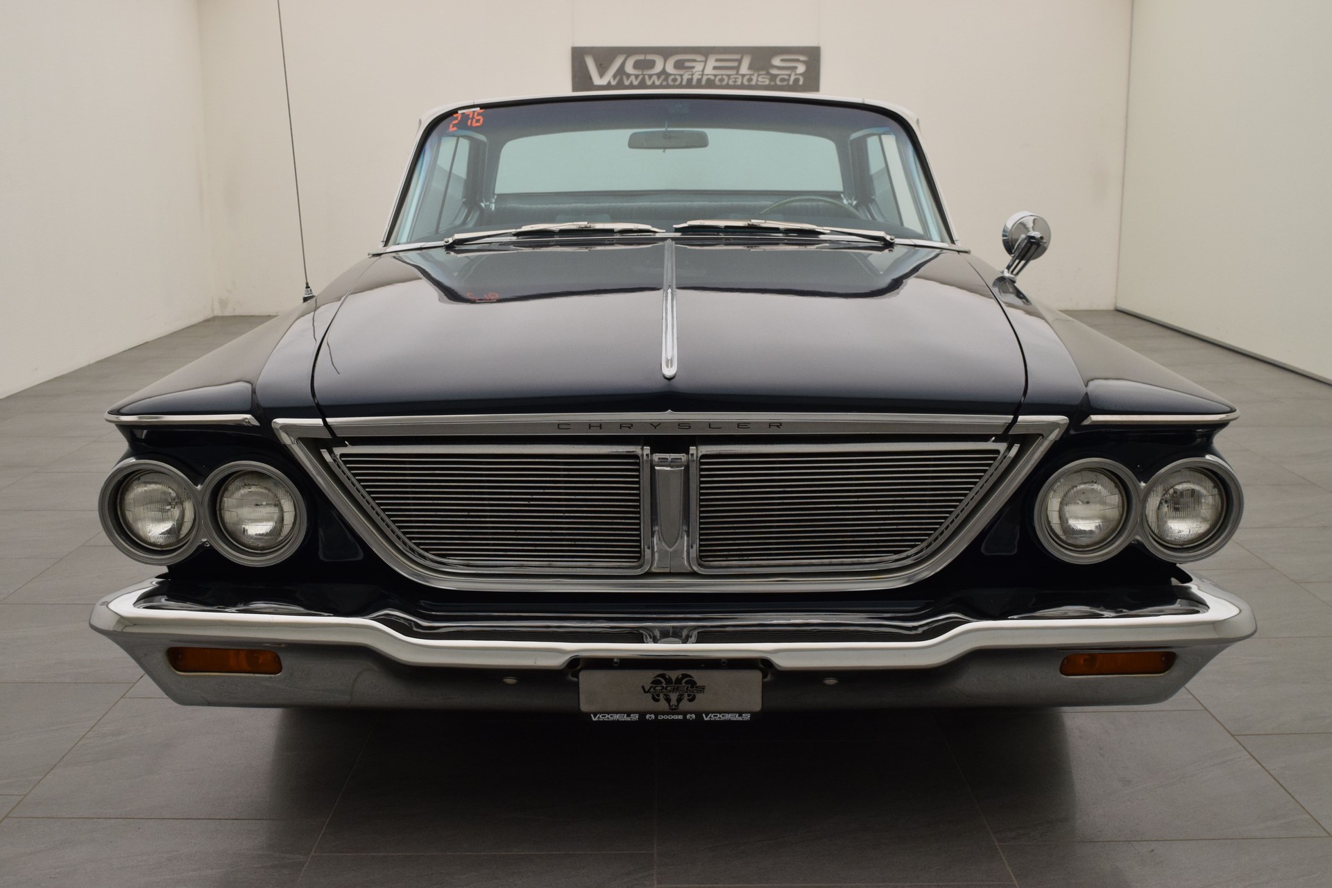 CHRYSLER NEW YORKER-showroom-element-2