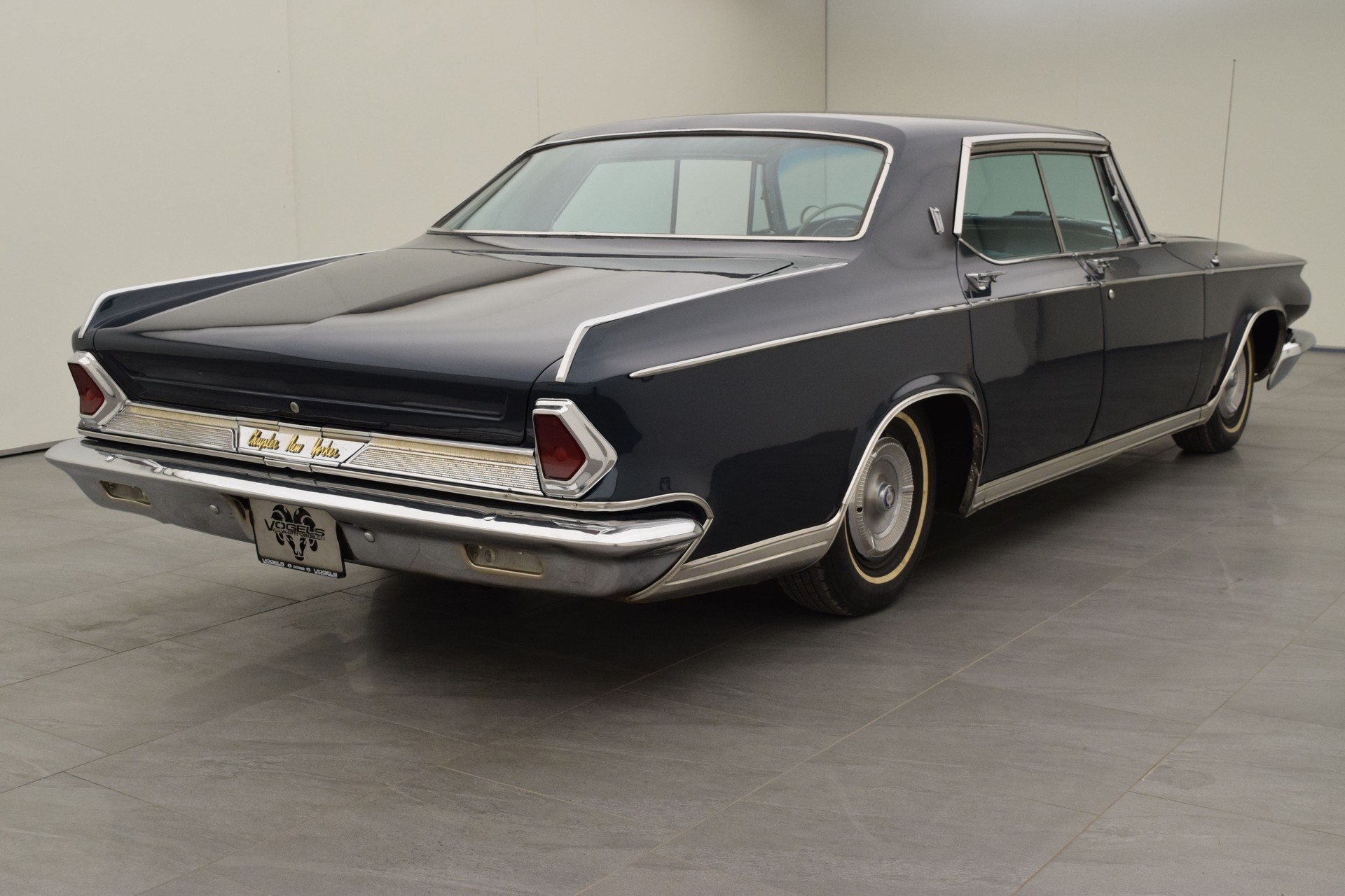 CHRYSLER NEW YORKER-showroom-element-3