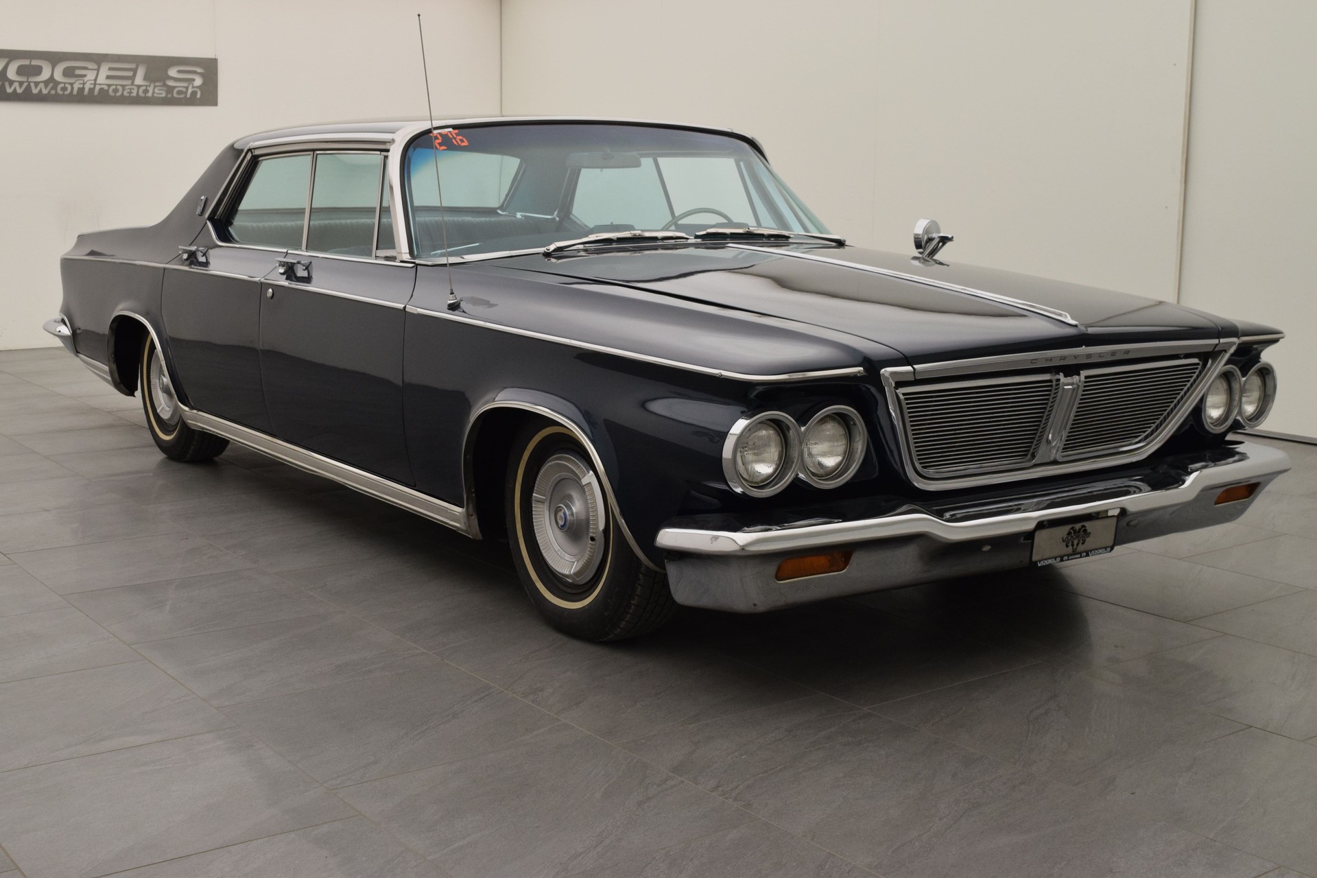 CHRYSLER NEW YORKER-showroom-element-1