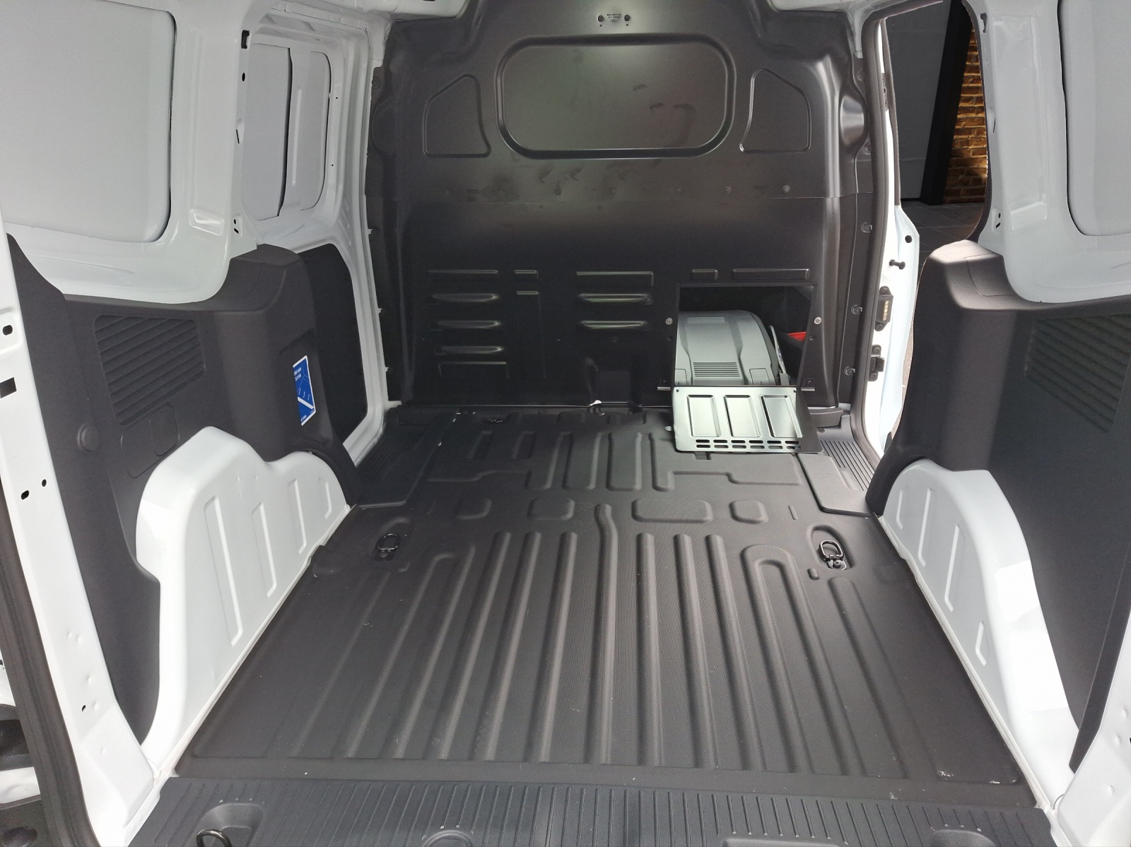 FORD Transit Courier Van 1.0i EcoBoost 125 PS Trend AUTOMAT-image-13