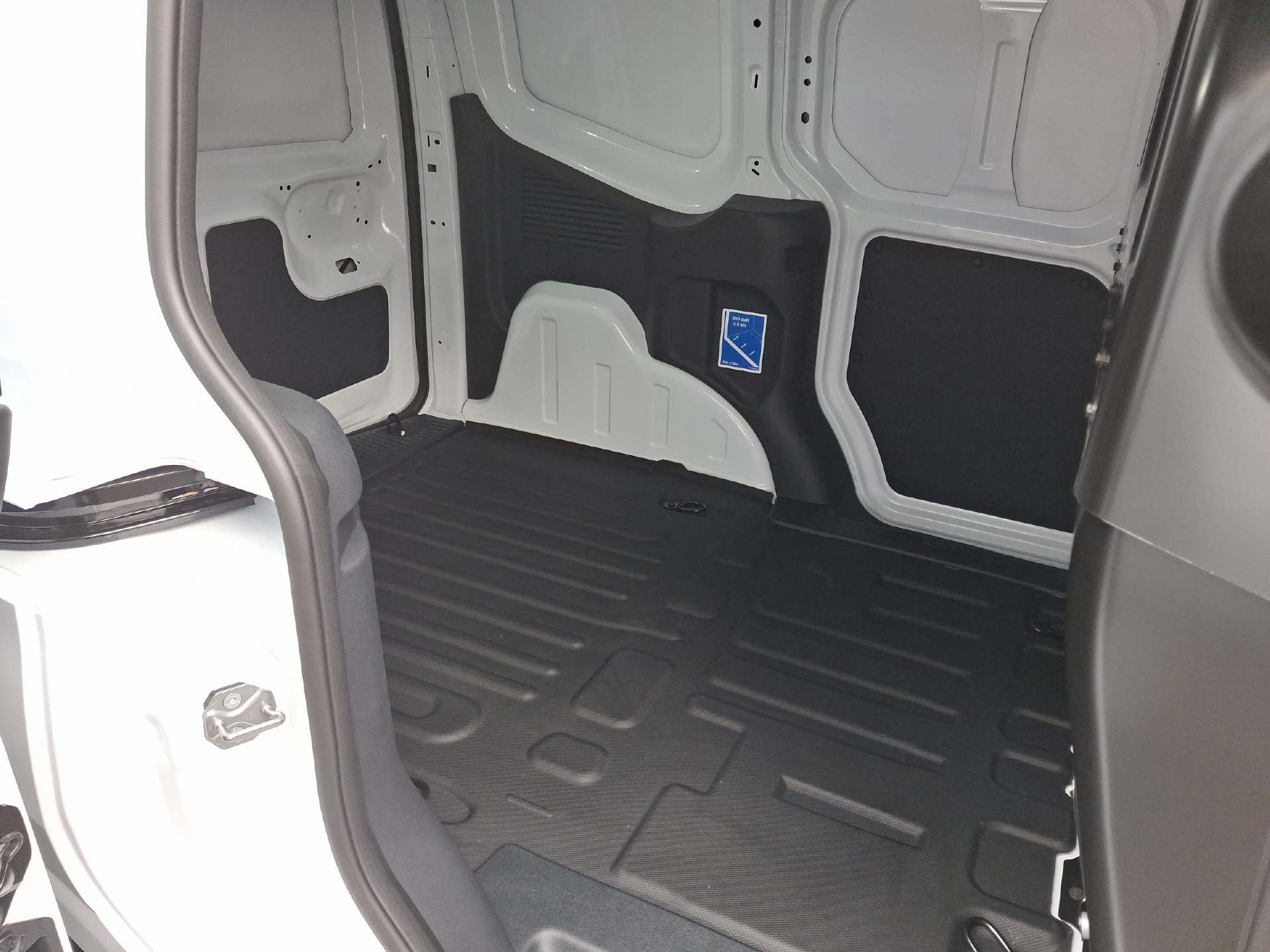 FORD Transit Courier Van 1.0i EcoBoost 125 PS Trend AUTOMAT-image-12