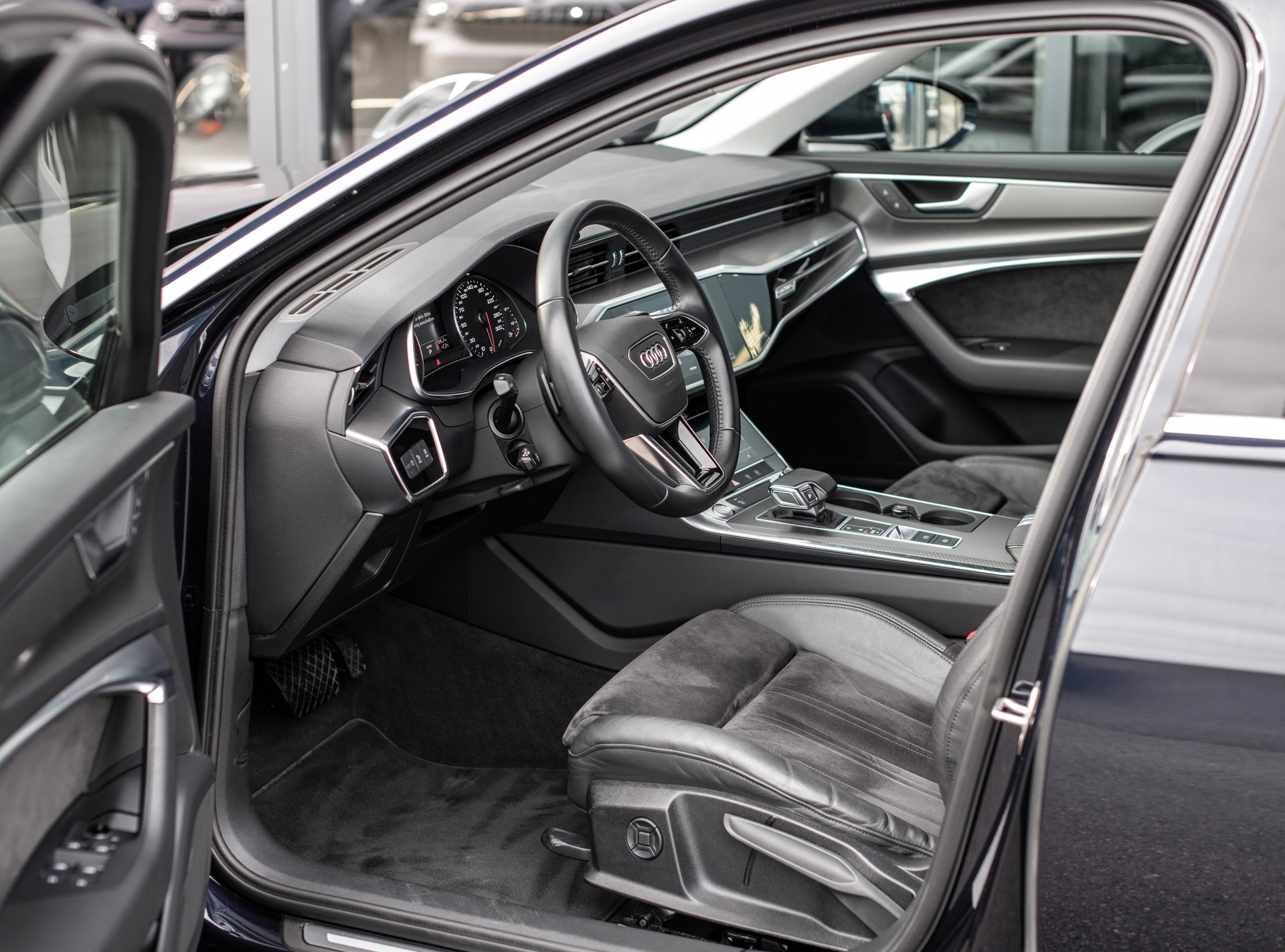 AUDI A6 Avant 50 TDI Sport quattro tiptronic-image-8