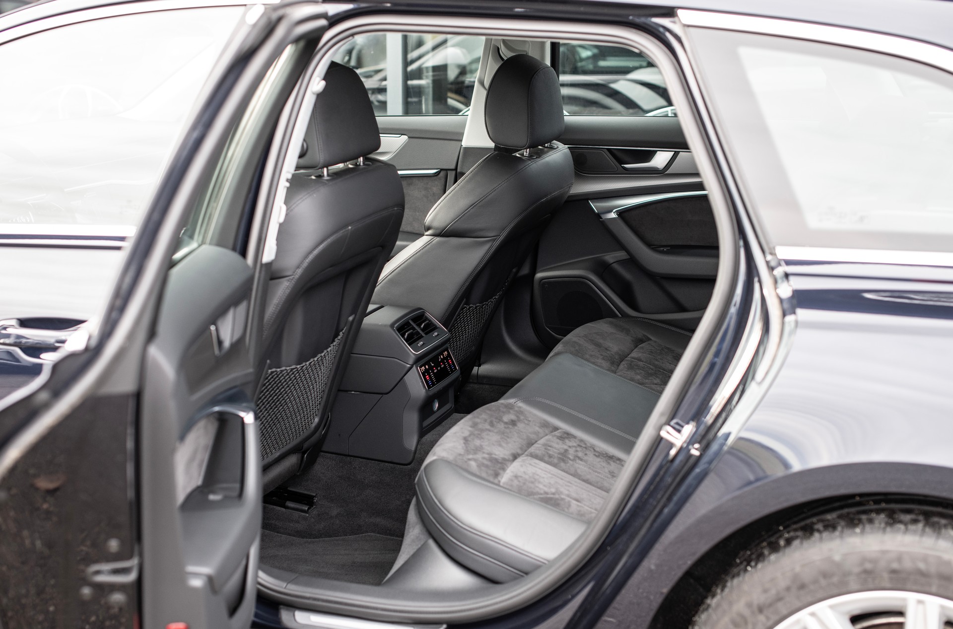 AUDI A6 Avant 50 TDI Sport quattro tiptronic-image-6
