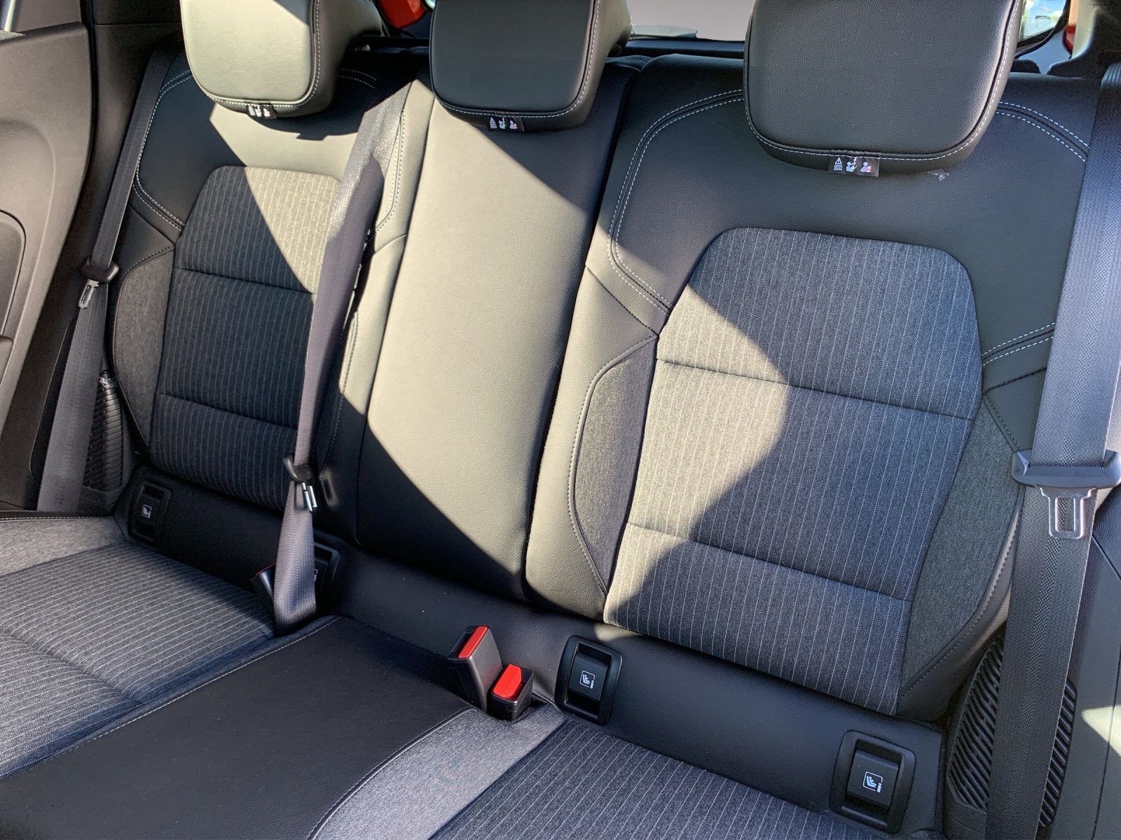 MITSUBISHI Colt 1.6 HEV Instyle-image-6