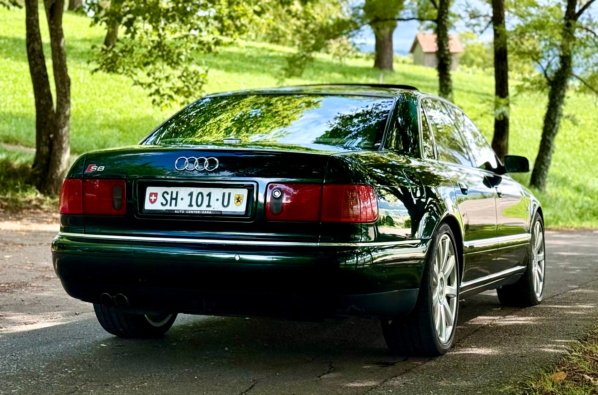 AUDI S8 4.2 quattro-image-15