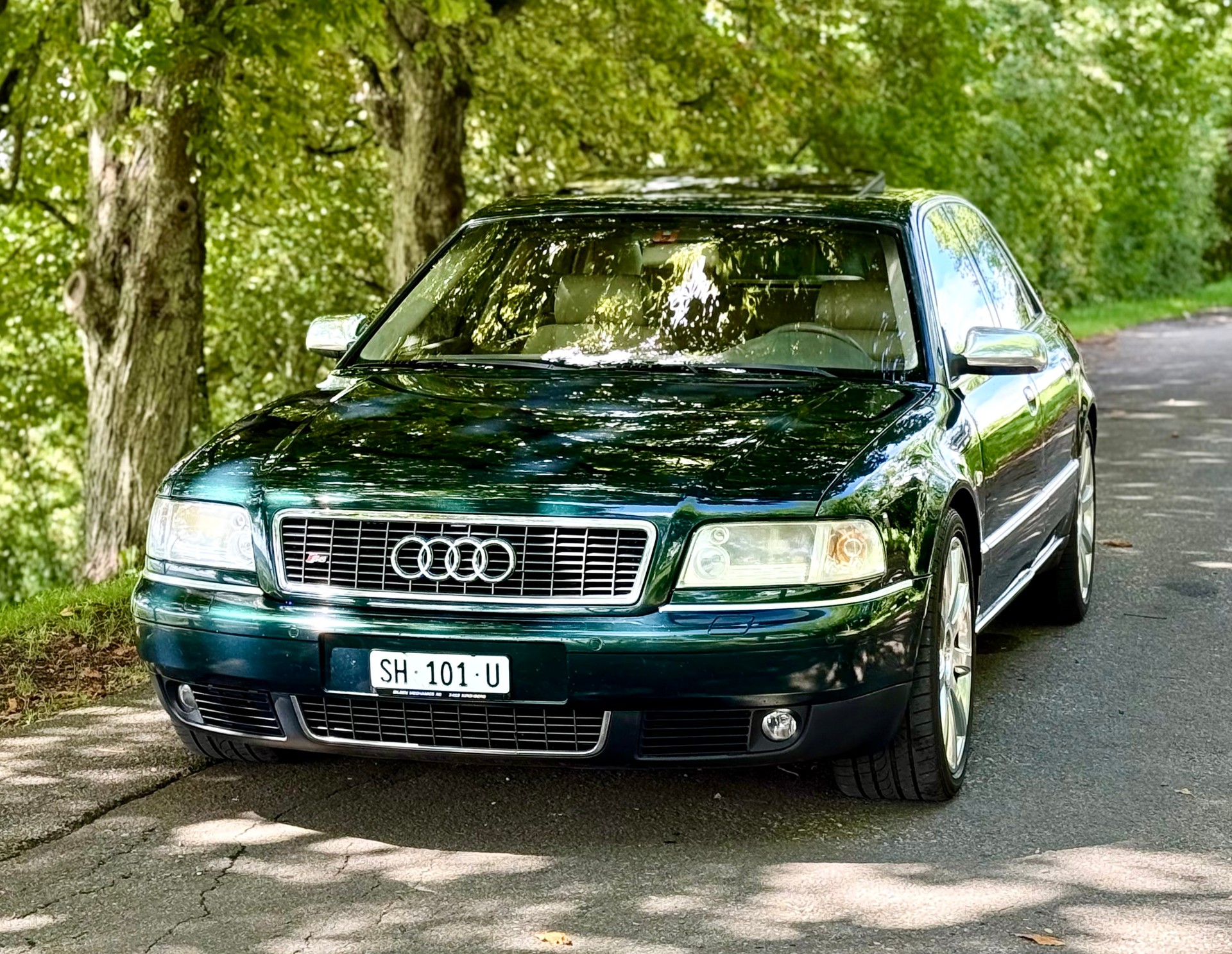 AUDI S8 4.2 quattro-showroom-element-2