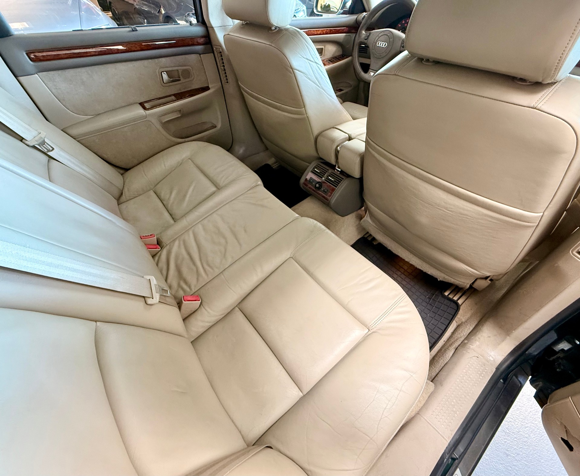 AUDI S8 4.2 quattro-image-25