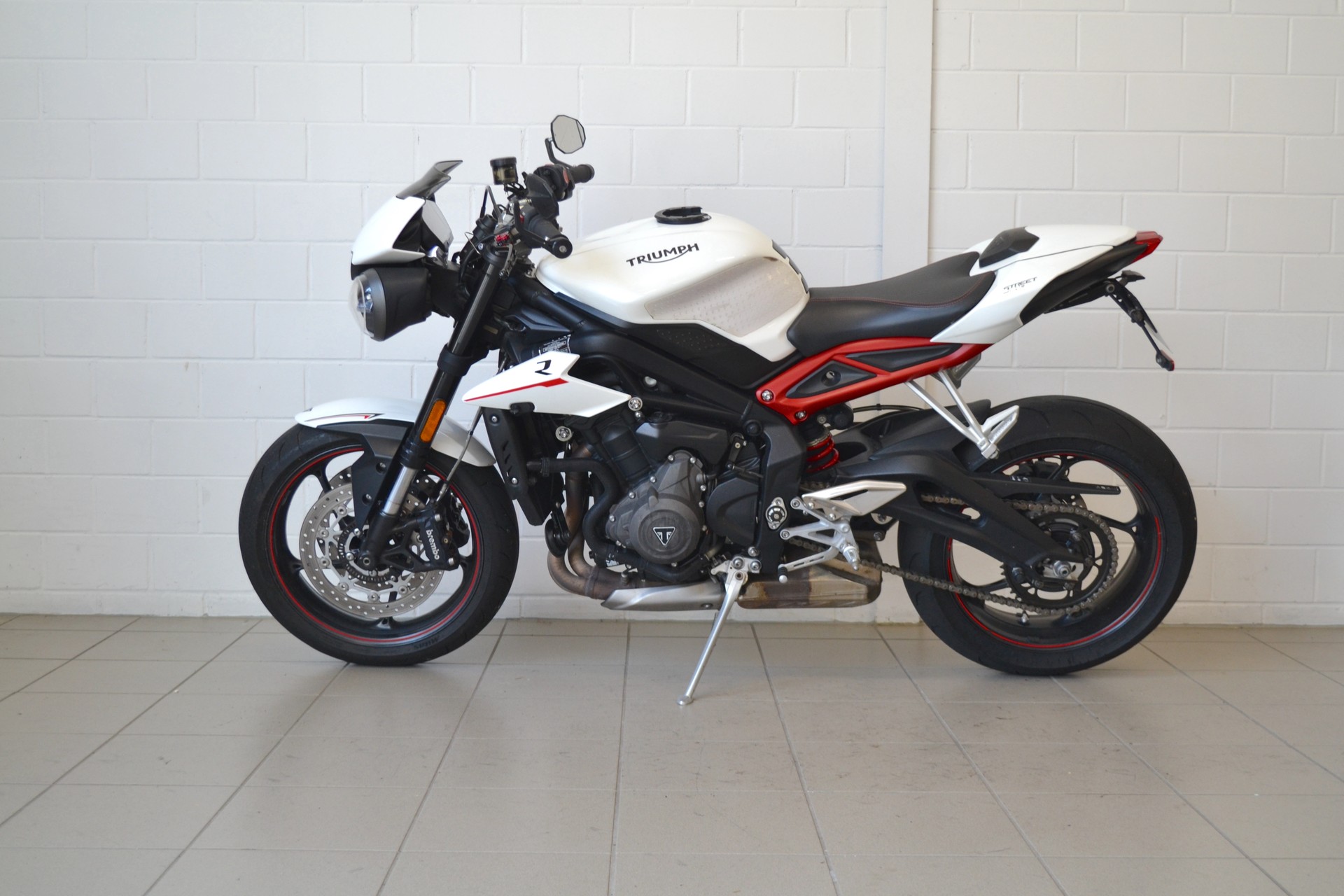 TRIUMPH Street Triple R 765 ABS-image-2