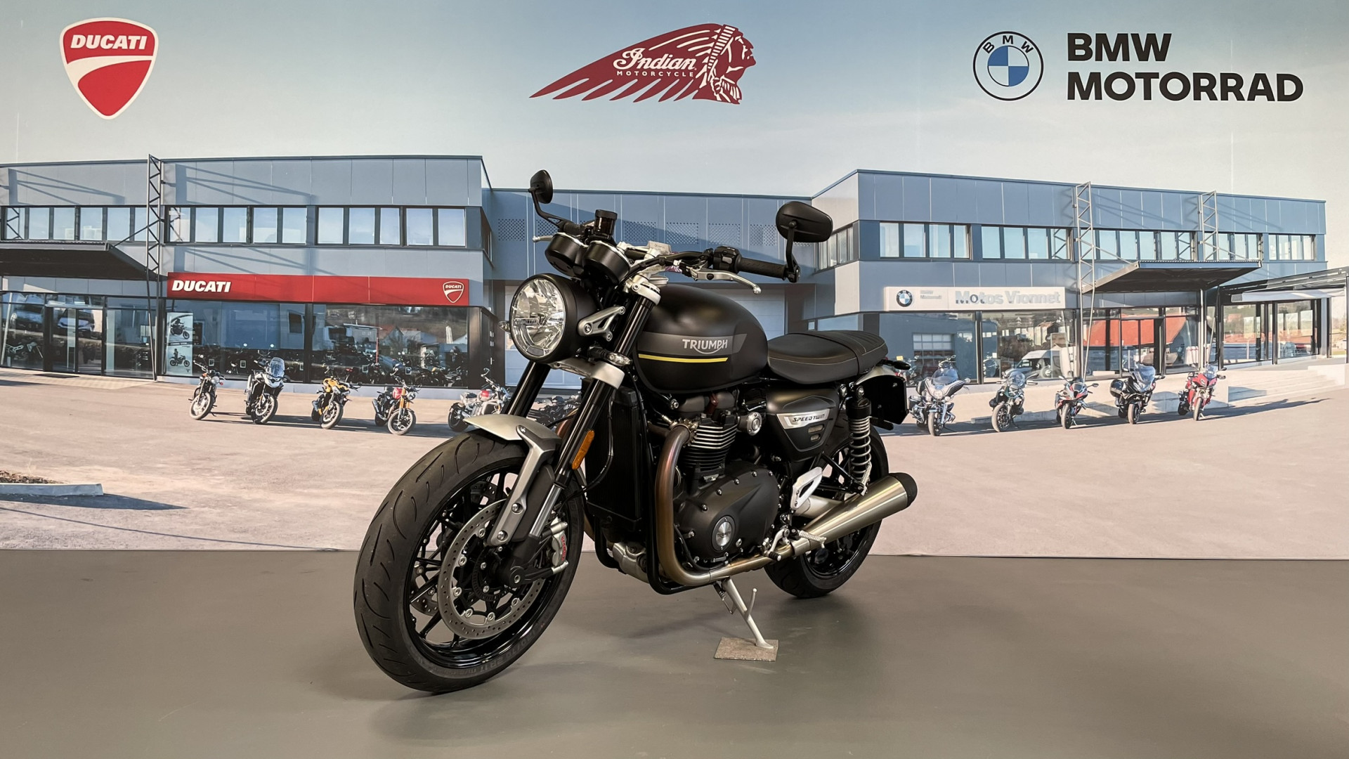 TRIUMPH Speed Twin 1200-image-2