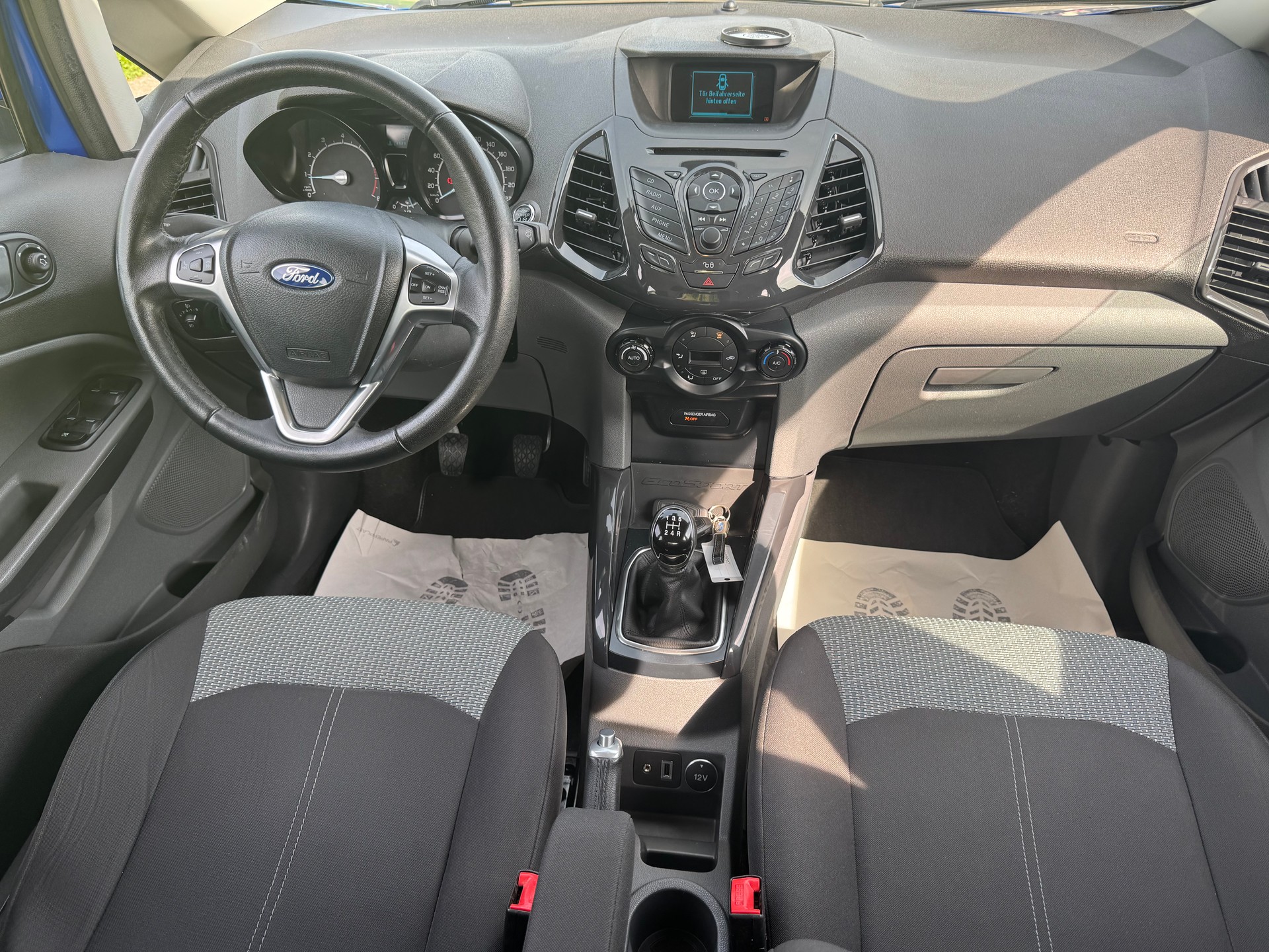 FORD EcoSport 1.0 SCTi Titanium-image-5