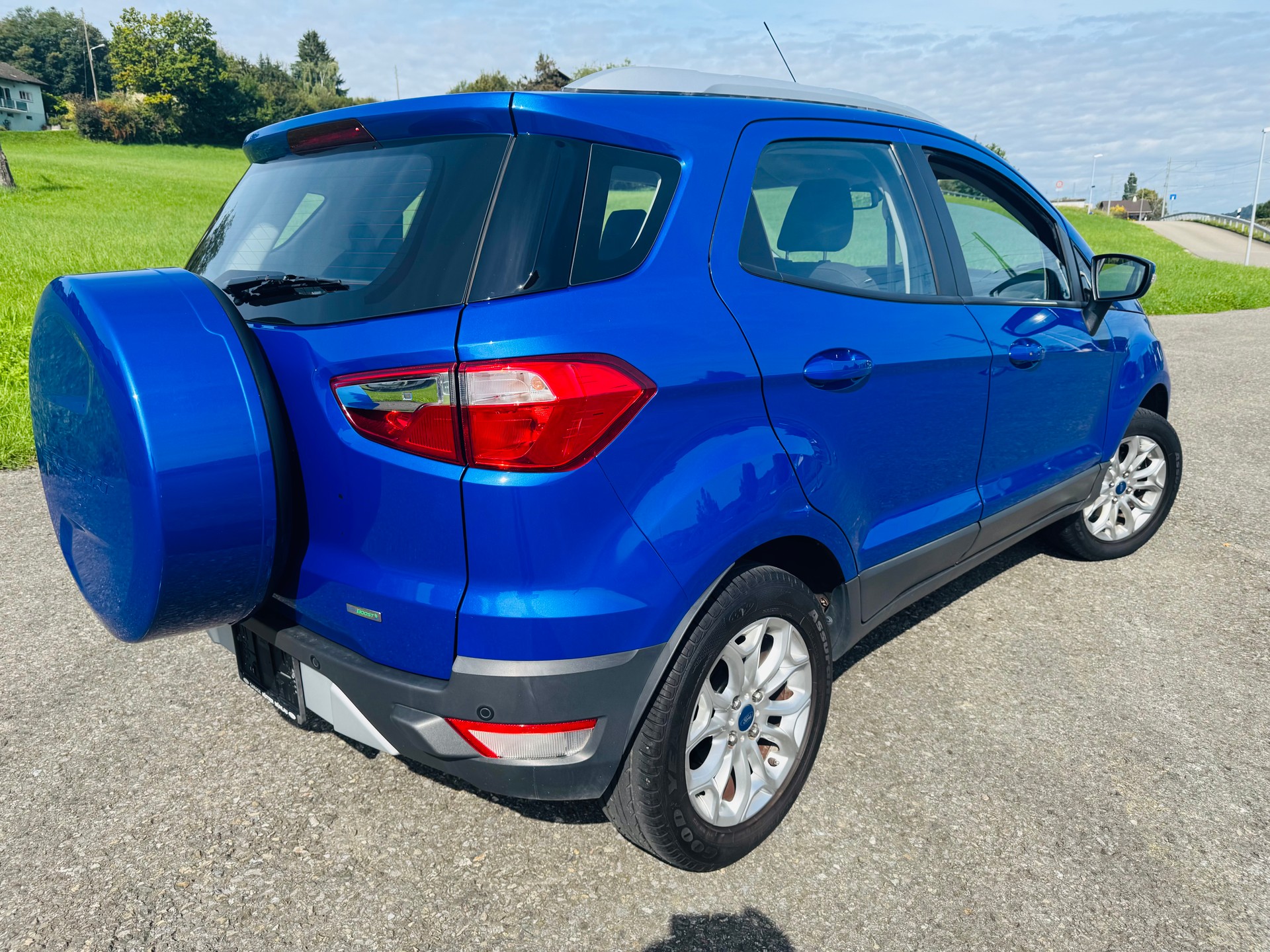 FORD EcoSport 1.0 SCTi Titanium-image-2