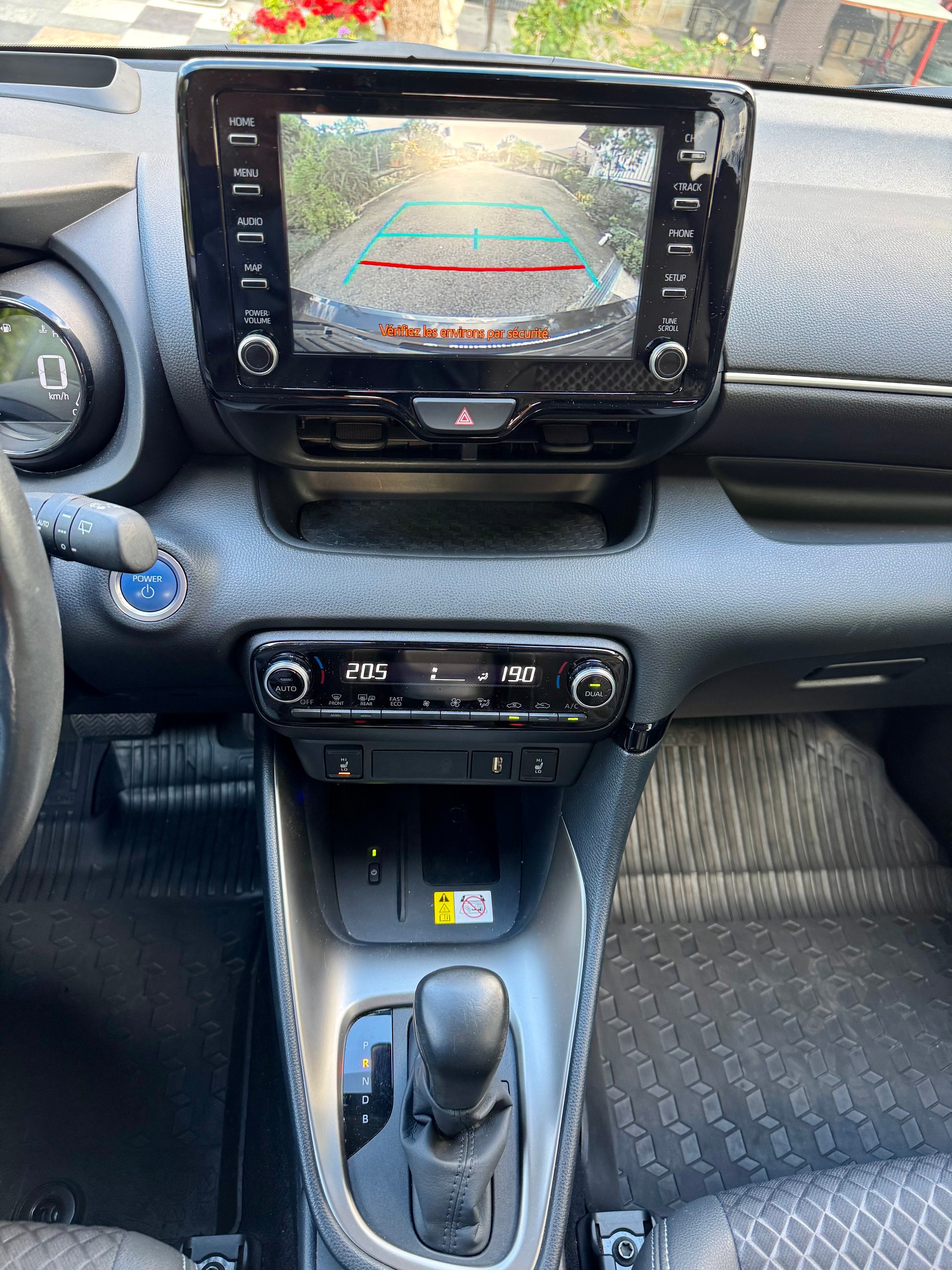 MAZDA 2 Hybrid Select-image-8