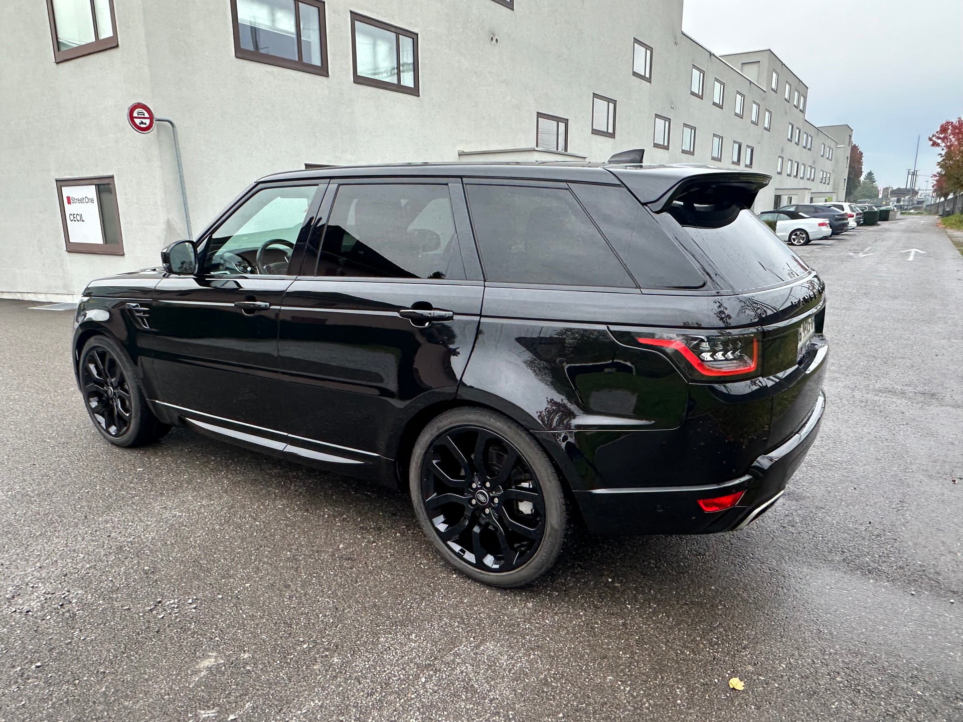 LAND ROVER Range Rover Sport D250 3.0D I6 MHEV HSE Dynamic Automatic-image-2