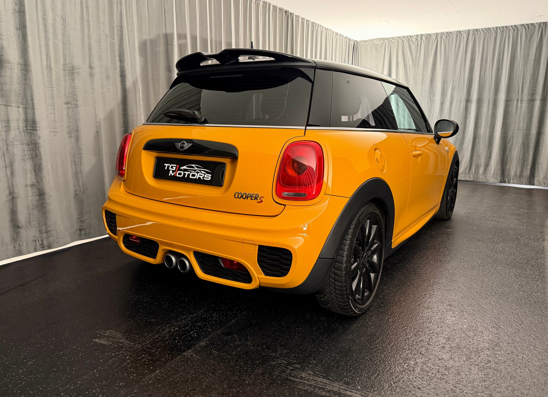 MINI Cooper S-image-2