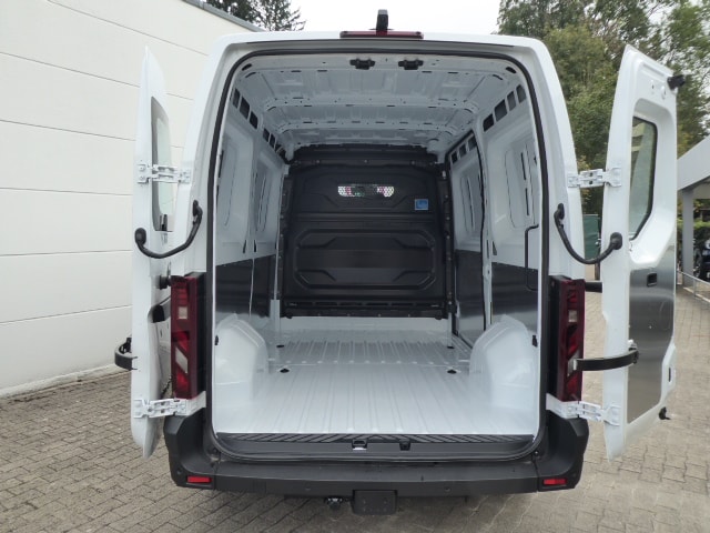 NISSAN Interstar dCi 150 3.5 L2H2 N-Connecta-image-15