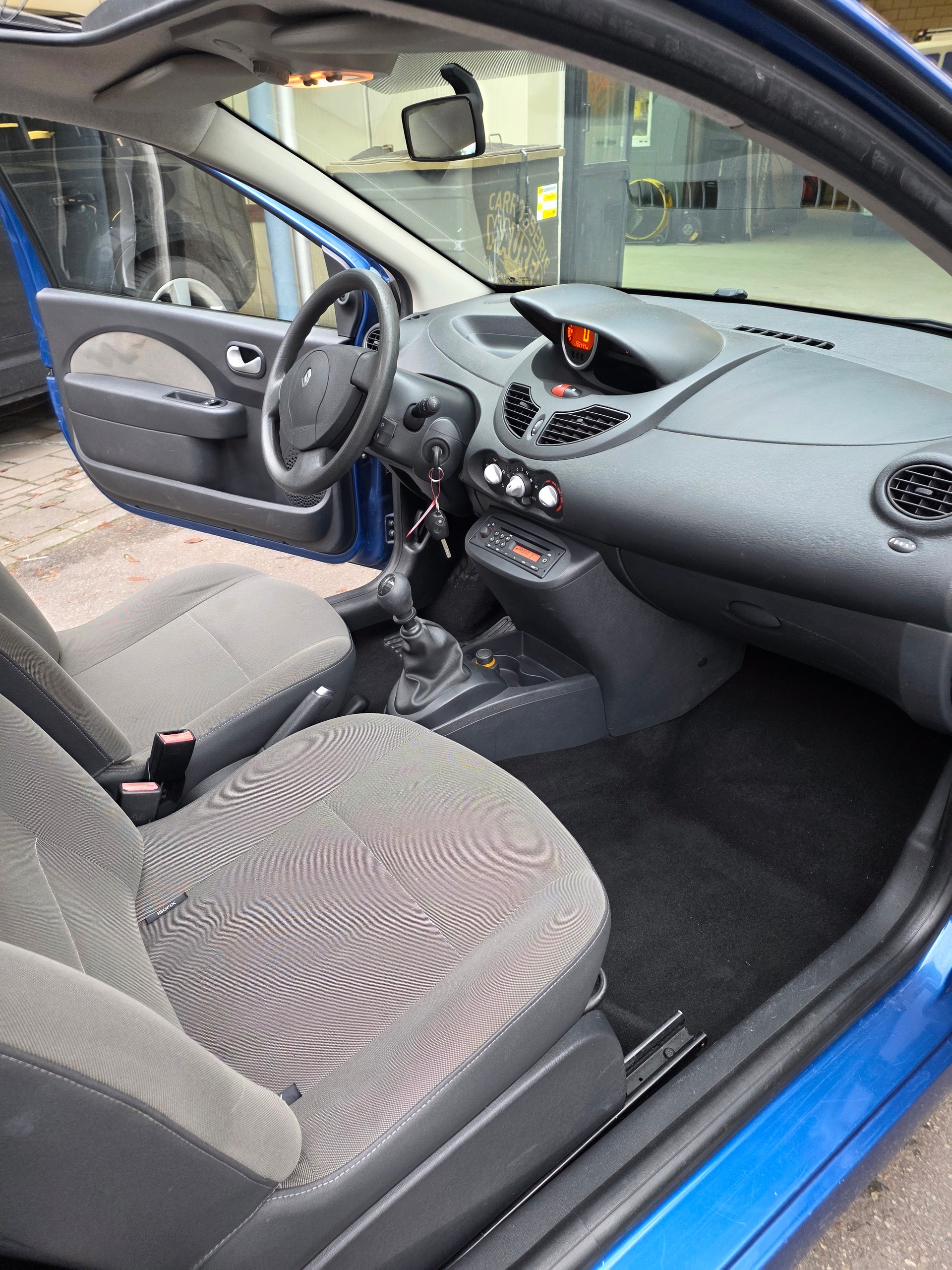 RENAULT Twingo 1.2 Expression-image-4