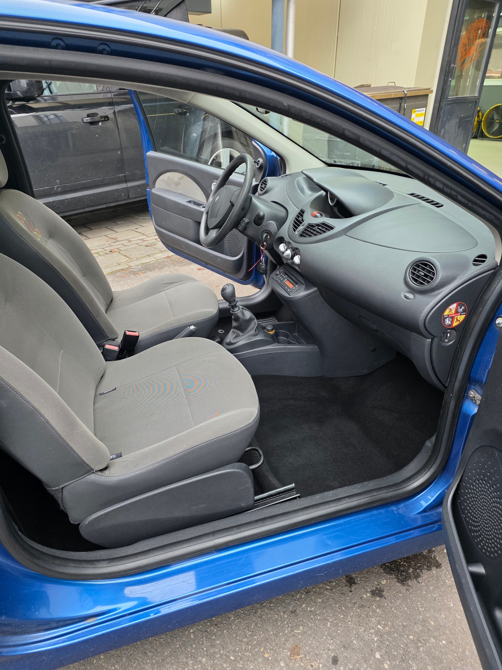 RENAULT Twingo 1.2 Expression-image-5