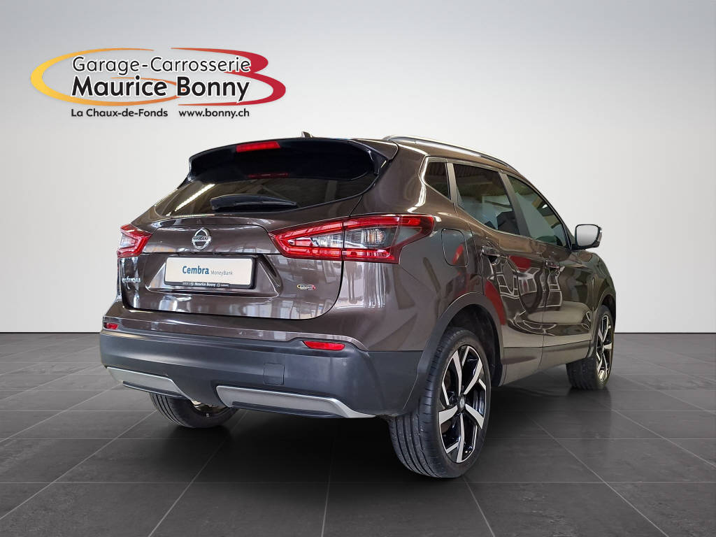 NISSAN Qashqai 1.6 dCi Tekna+ 4x4-image-2