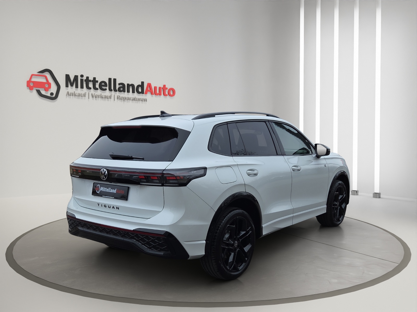 VW Tiguan 2.0 TDI SCR R-Line 4Motion DSG-image-13