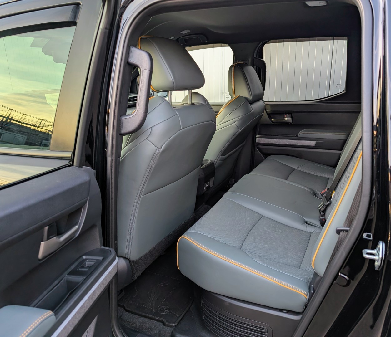 TOYOTA TACOMA TRAILHUNTER HYBRID-image-9