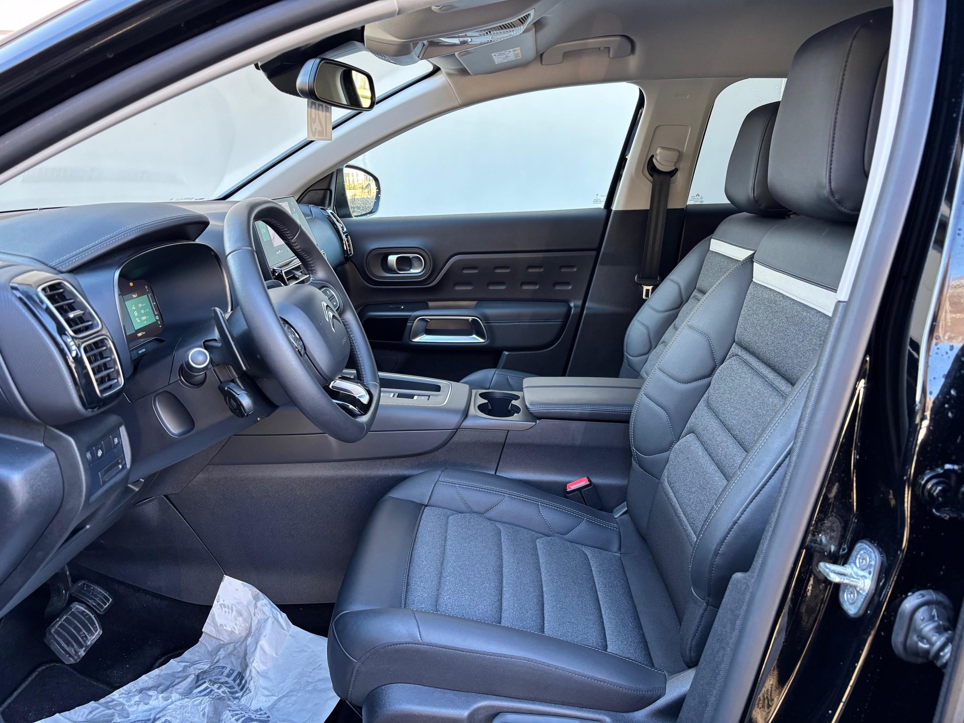 CITROEN C5 Aircross 1.6 Plug-in Hybrid Swiss Edition-image-7