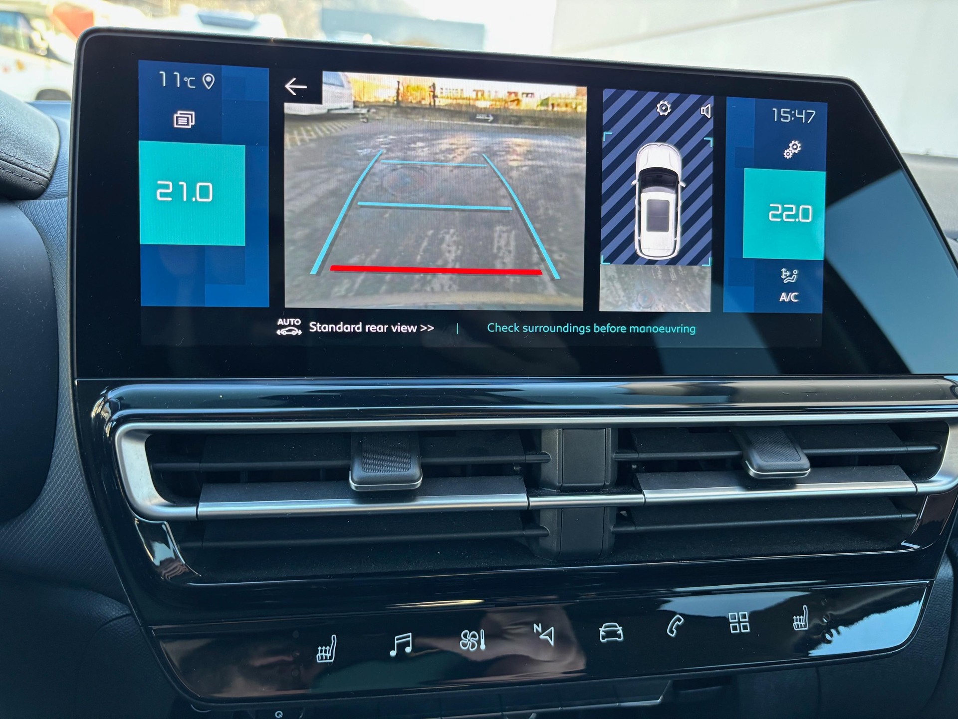 CITROEN C5 Aircross 1.6 Plug-in Hybrid Swiss Edition-image-12