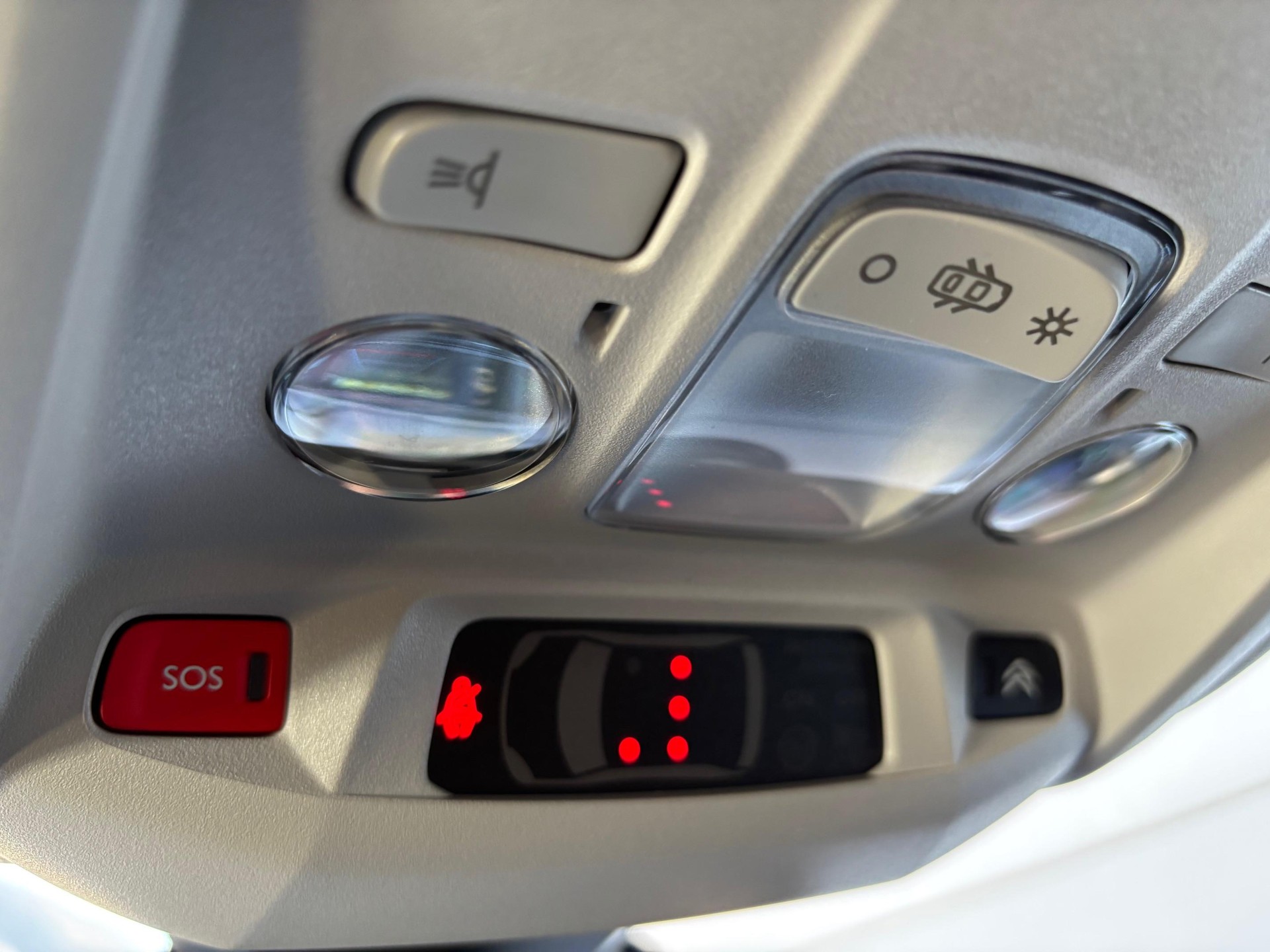 CITROEN C5 Aircross 1.6 Plug-in Hybrid Swiss Edition-image-13