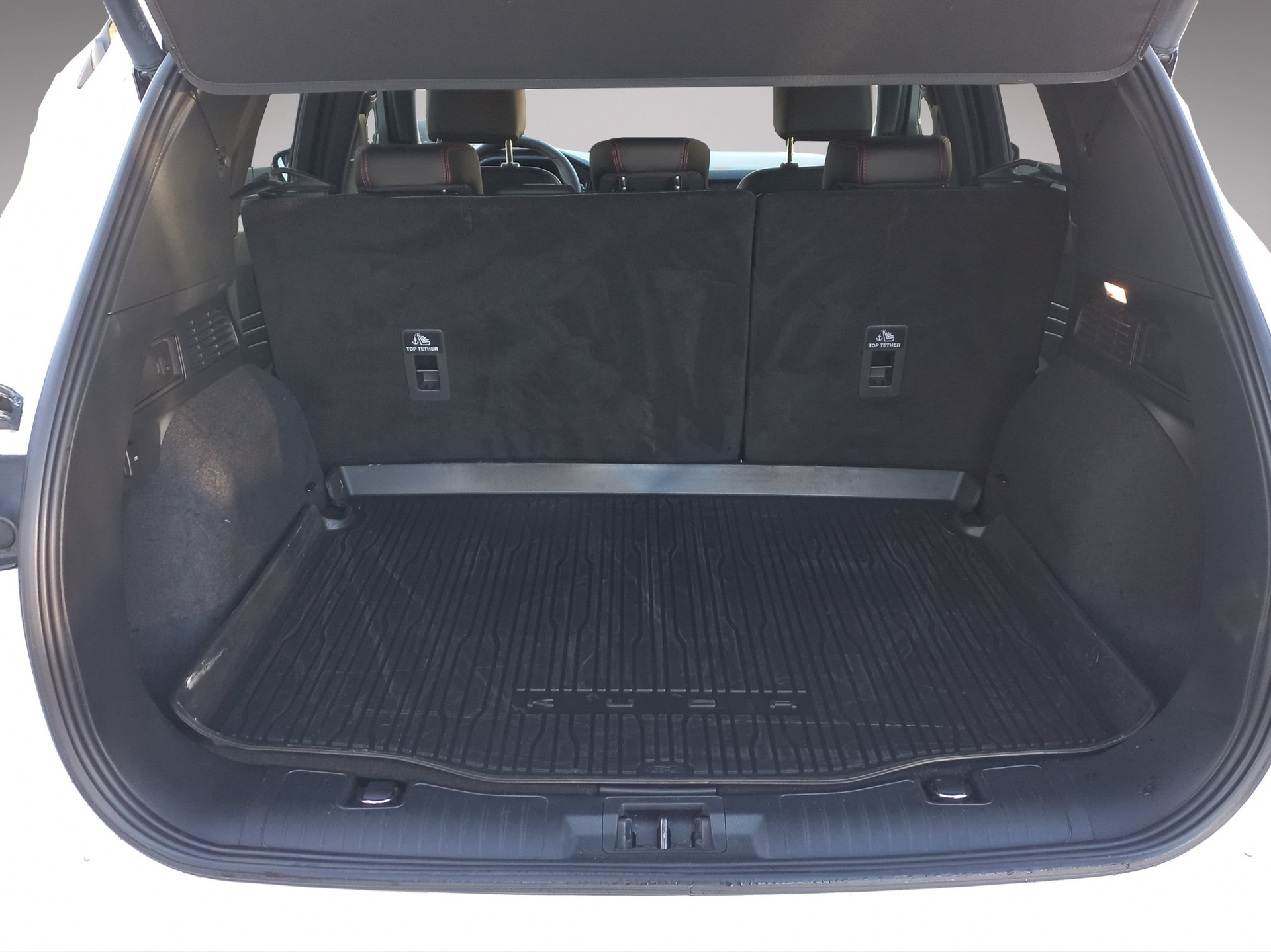 FORD Kuga 2.5 PHEV ST-Line X 2WD-image-12