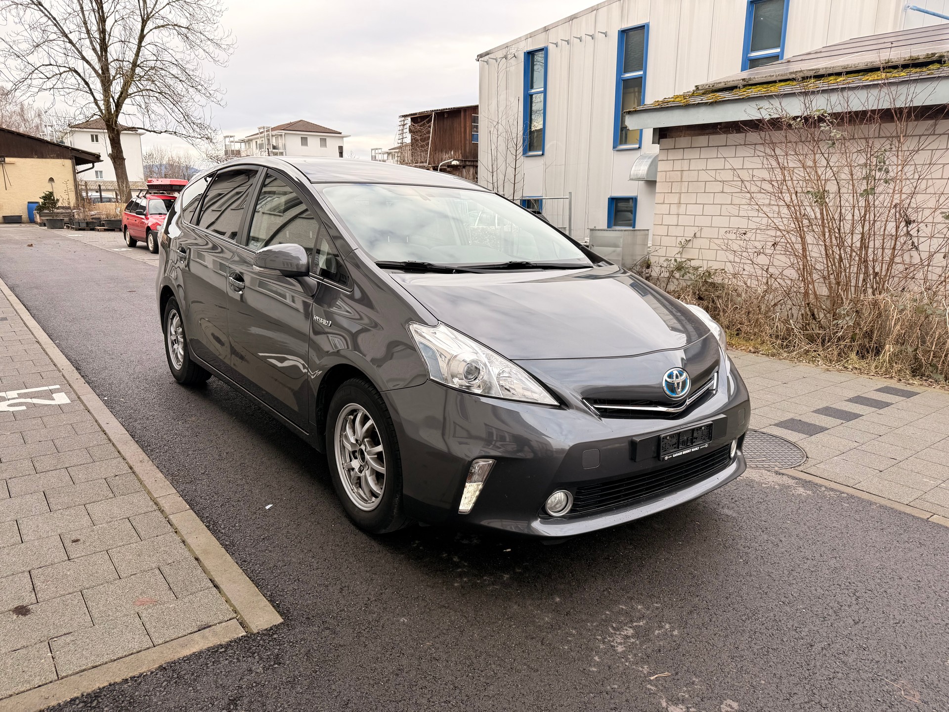 TOYOTA Prius+ 1.8 VVT-i HSD Sol Premium-image-3