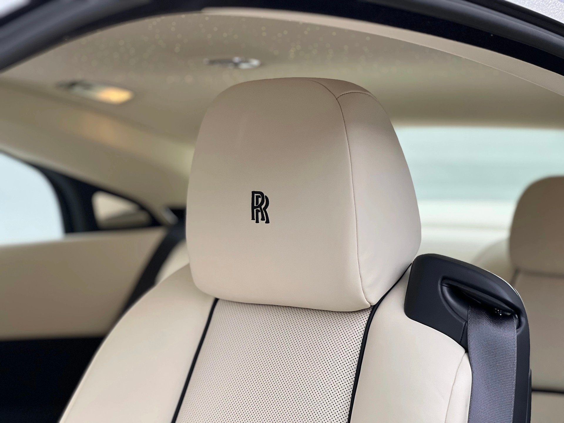 ROLLS-ROYCE Wraith 6.6 V12-image-8