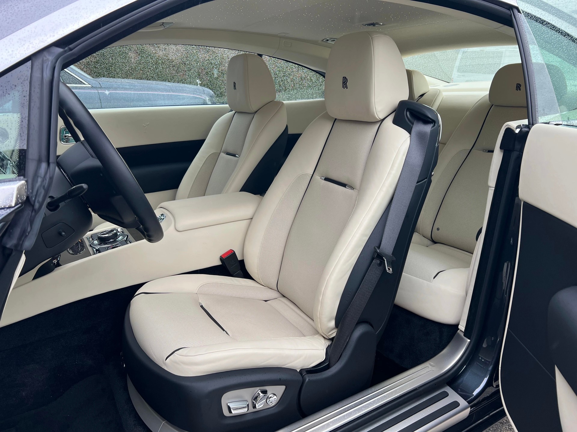 ROLLS-ROYCE Wraith 6.6 V12-image-6