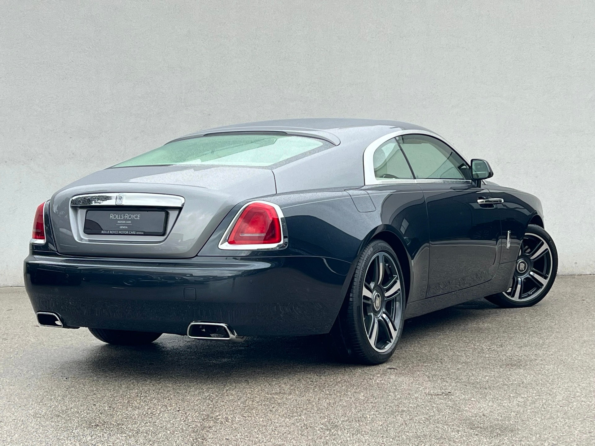 ROLLS-ROYCE Wraith 6.6 V12-image-1