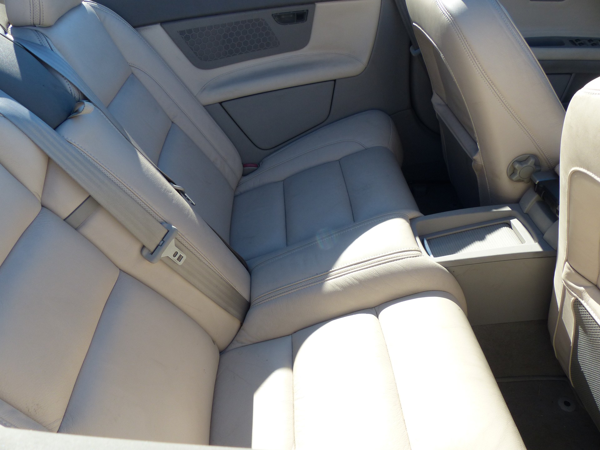 VOLVO C70 2.4i Momentum-image-19