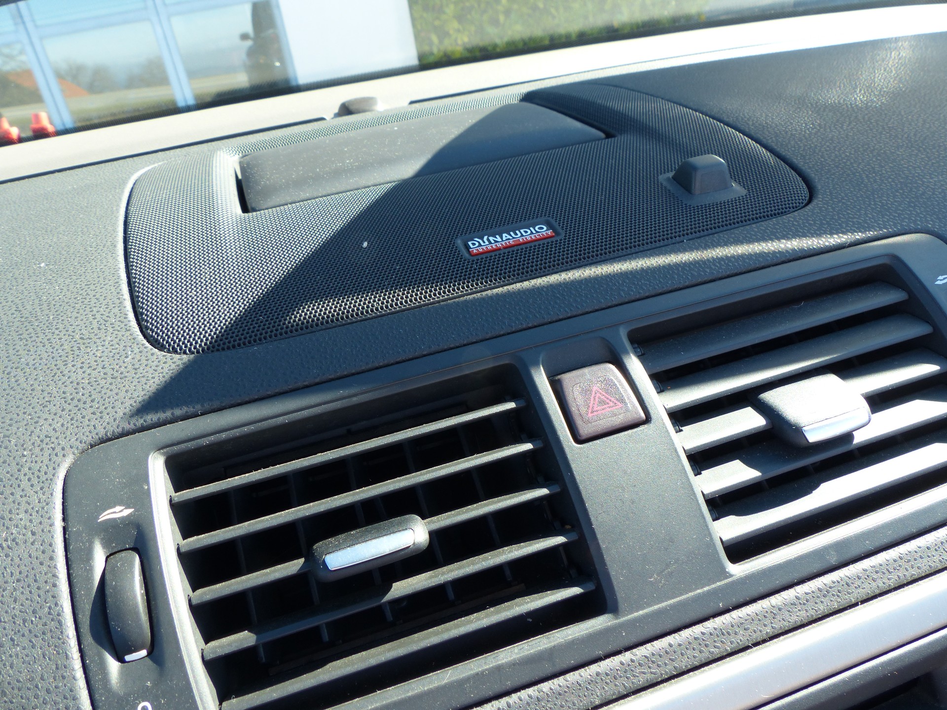 VOLVO C70 2.4i Momentum-image-15
