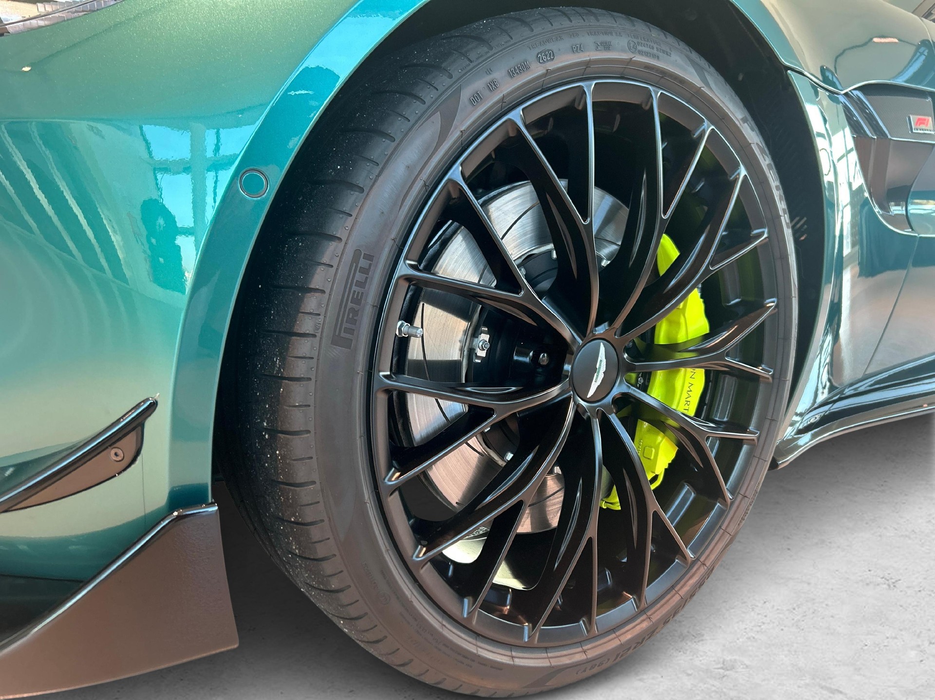 ASTON MARTIN V8 Vantage Coupé 4.0 V8 Bi-Turbo F1-image-12