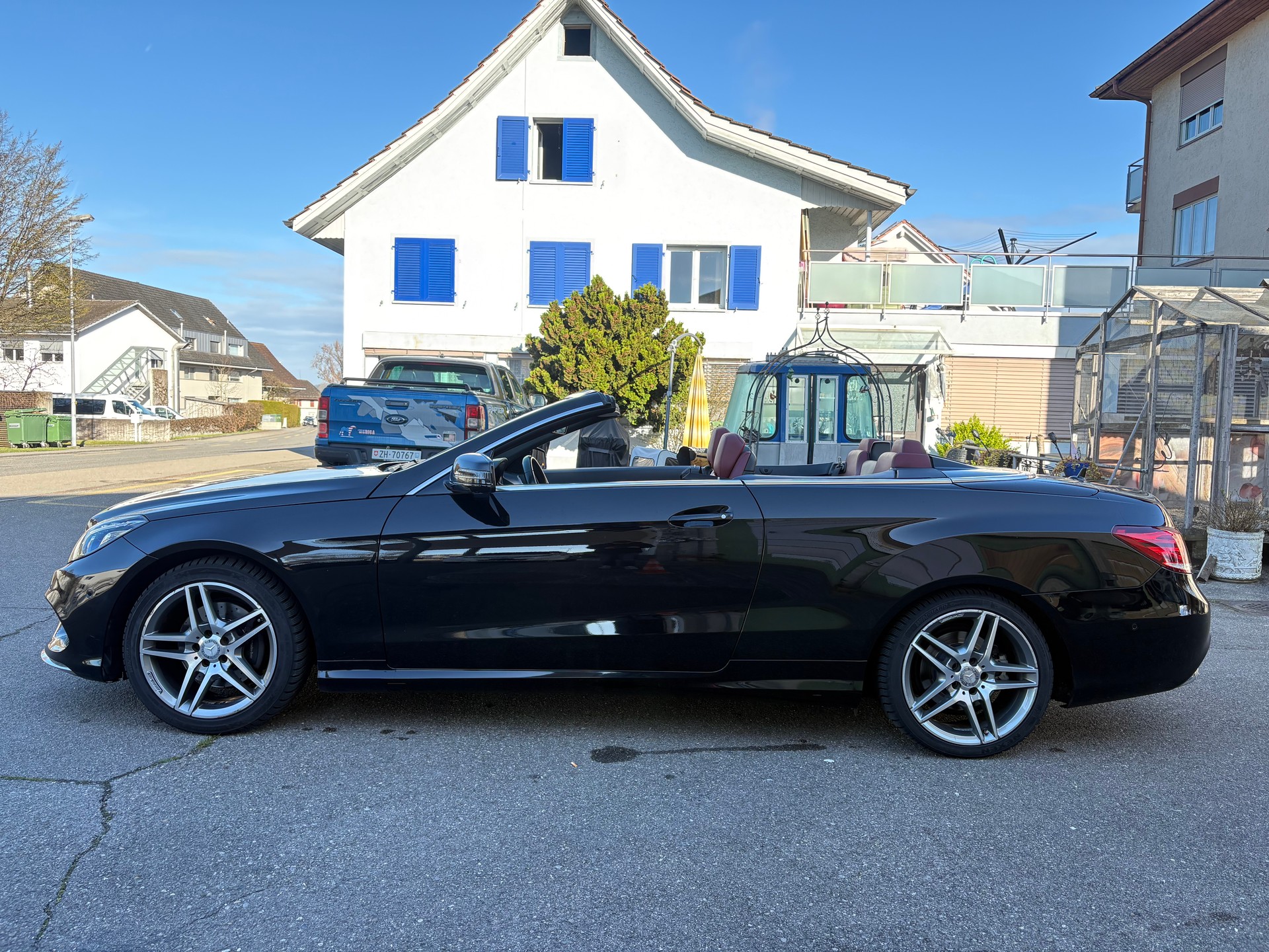MERCEDES-BENZ E 250 7G-Tronic AMG-Line-showroom-element-2