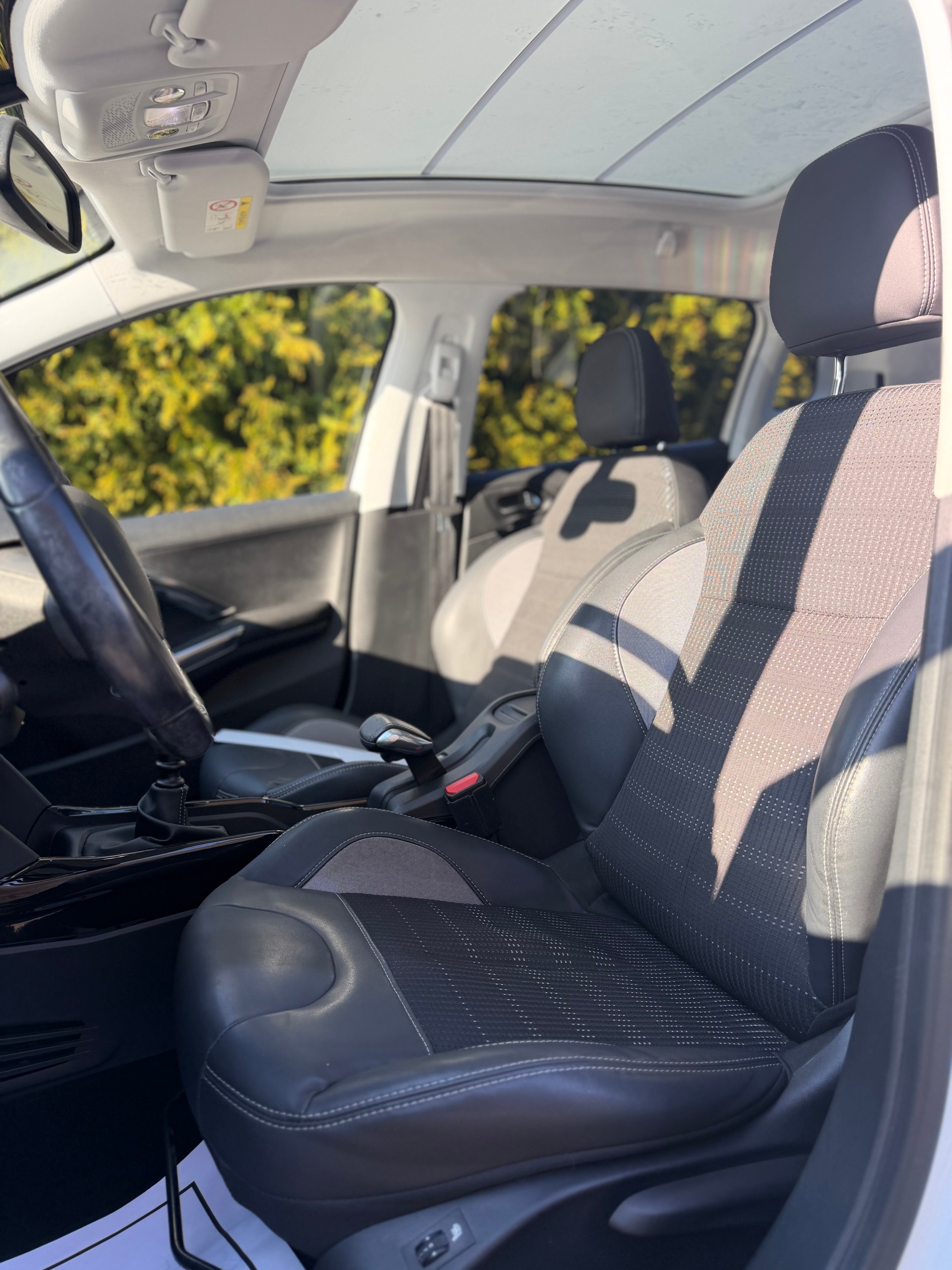 PEUGEOT 2008 1.2 PureTech Féline-image-6