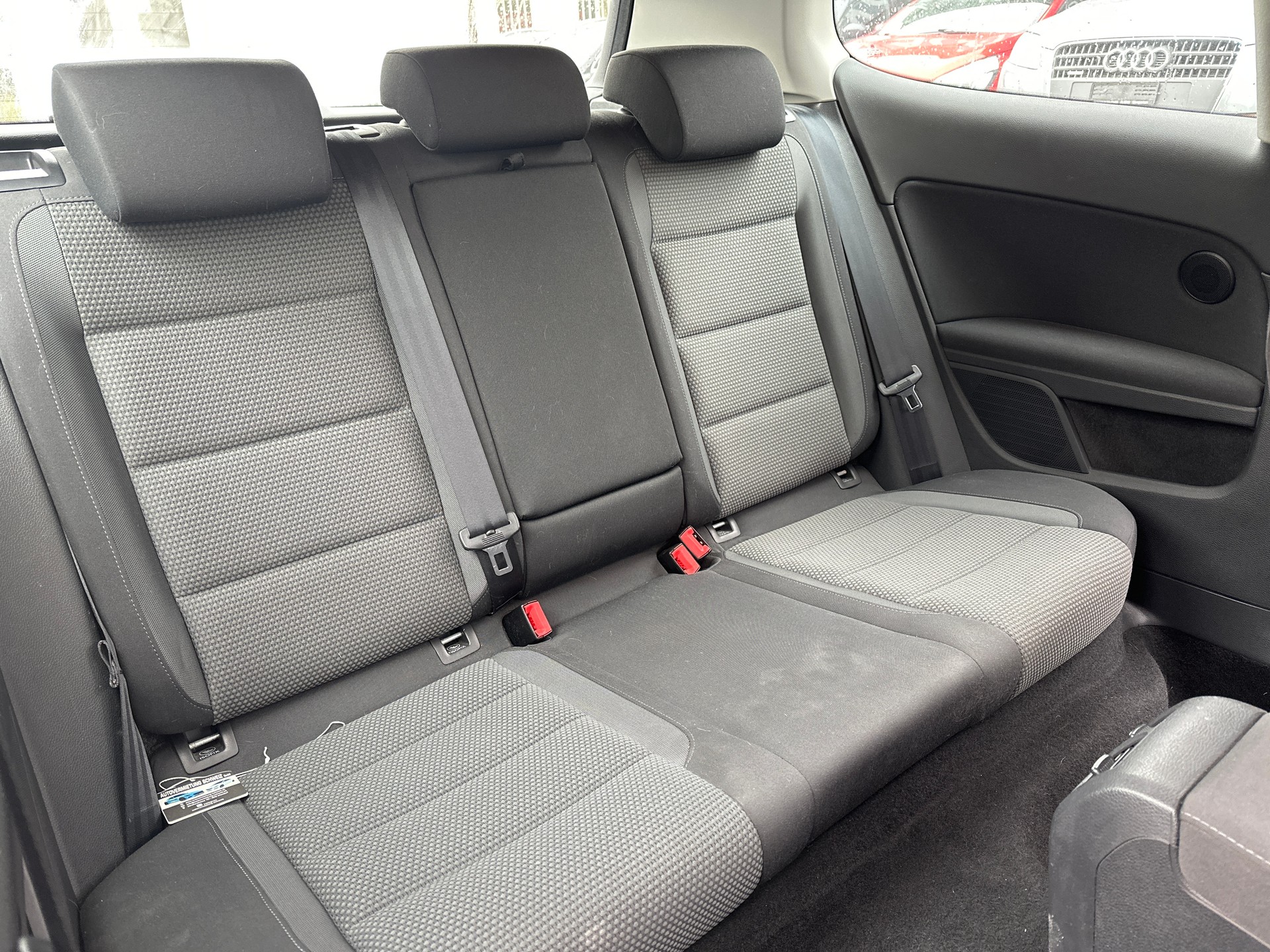 VW Golf 1.4 TSI Highline-image-12