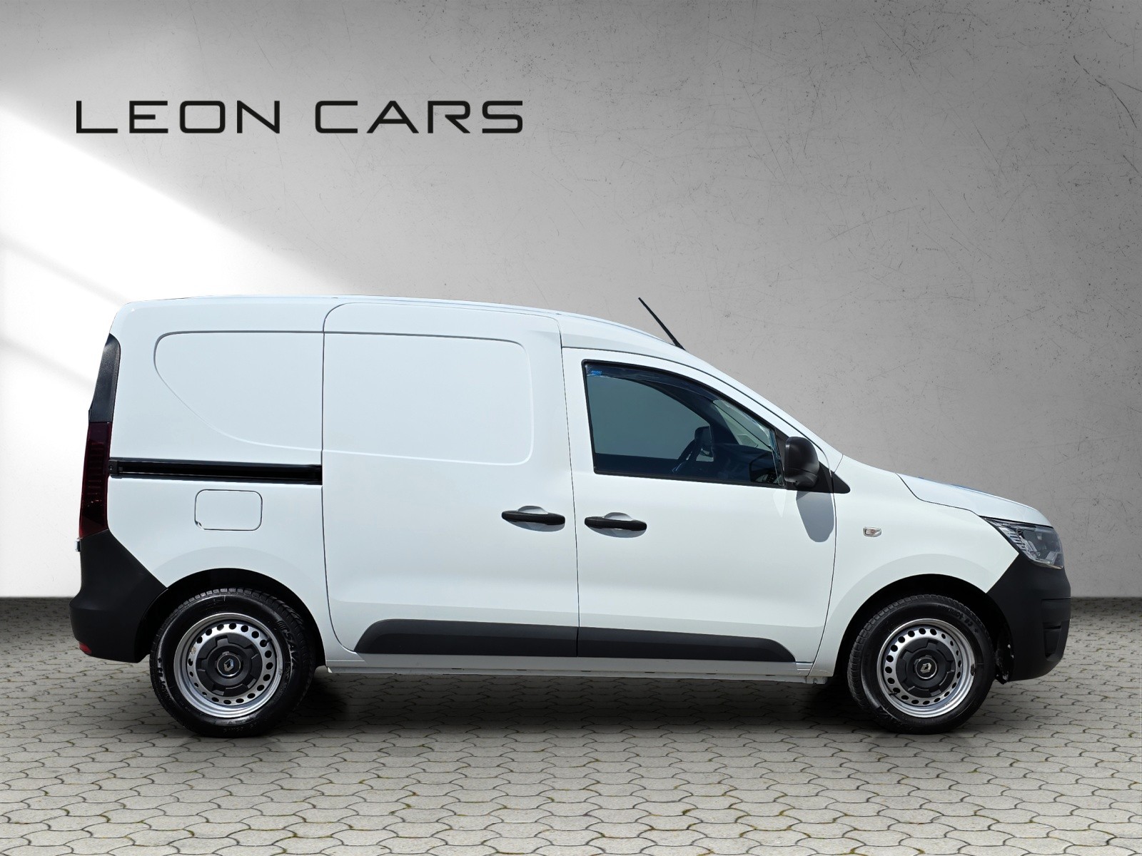 RENAULT Express 1.3TCe 100 PF Blue Extra mit AHK-image-5