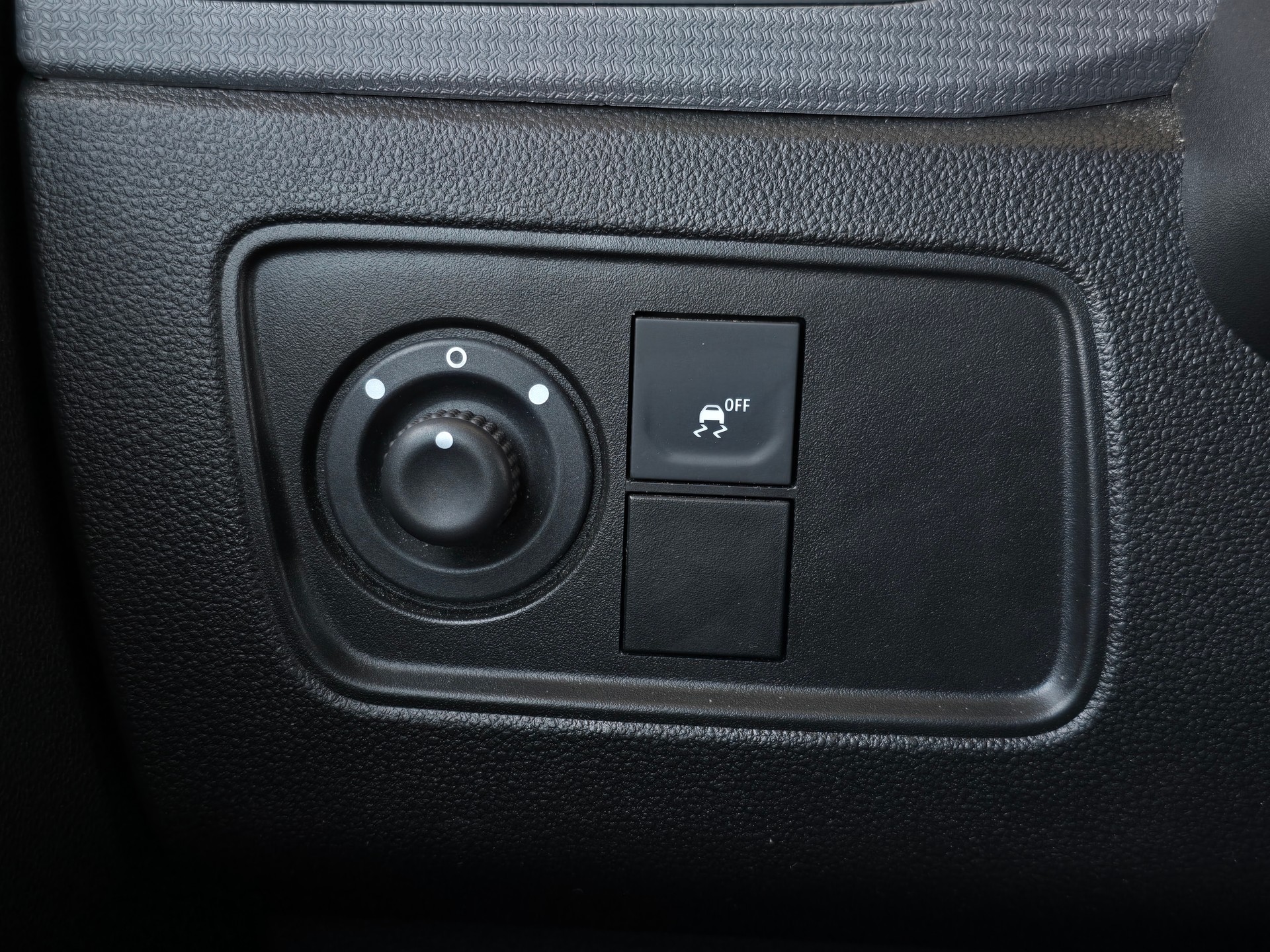 RENAULT Express 1.3TCe 100 PF Blue Extra mit AHK-image-21