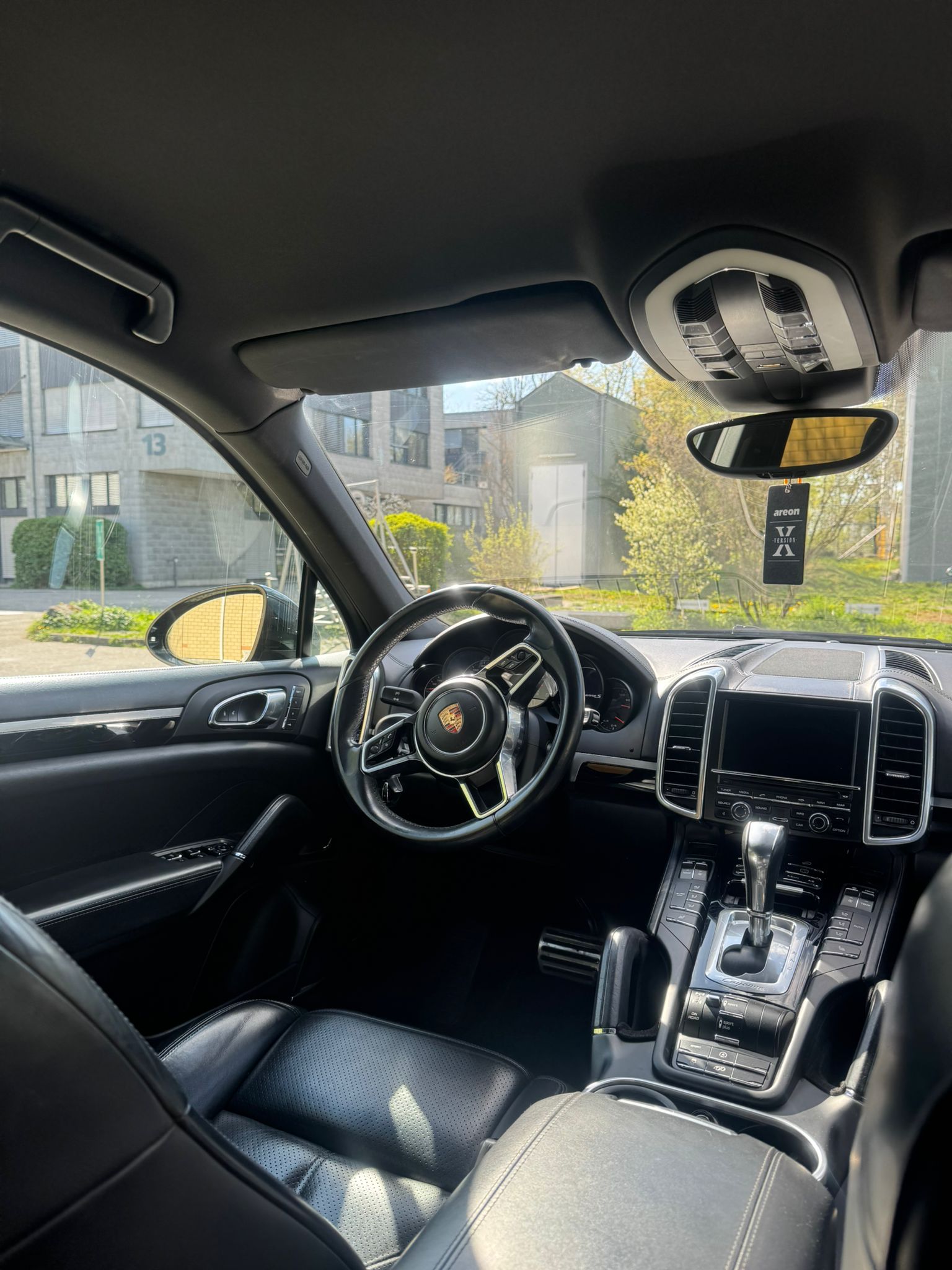 PORSCHE Cayenne S-image-5