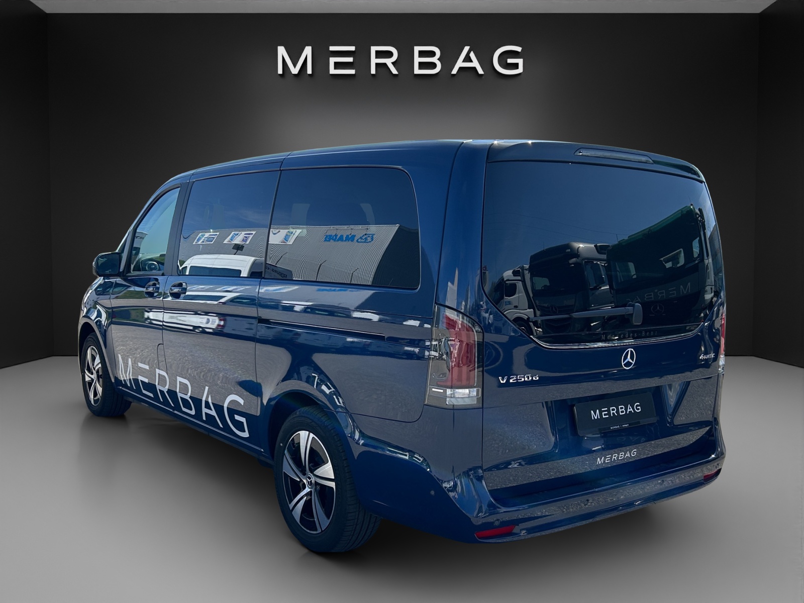 MERCEDES-BENZ Style 2300mm lang 4Matic 9G Tronic-image-2